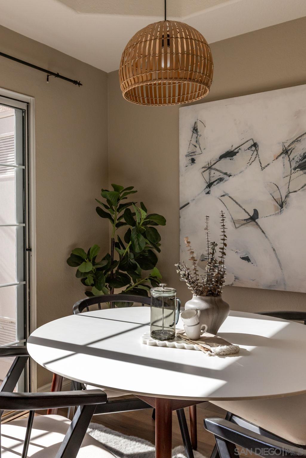 Detail Gallery Image 9 of 25 For 4064  Front St  #2,  San Diego,  CA 92103 - 2 Beds | 2/1 Baths