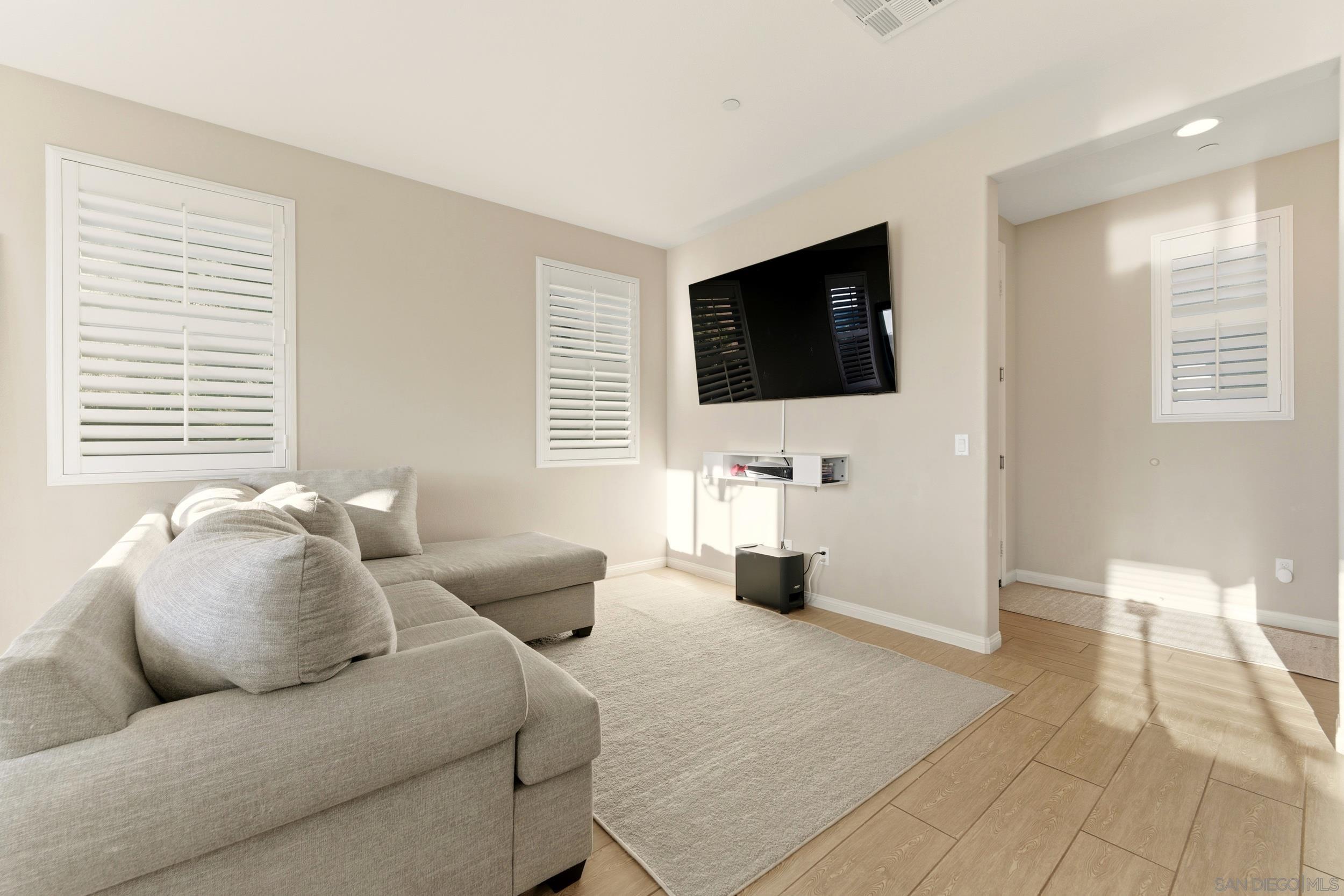 Detail Gallery Image 7 of 43 For 1552  Franceschi Dr, Chula Vista,  CA 91913 - 3 Beds | 2/1 Baths