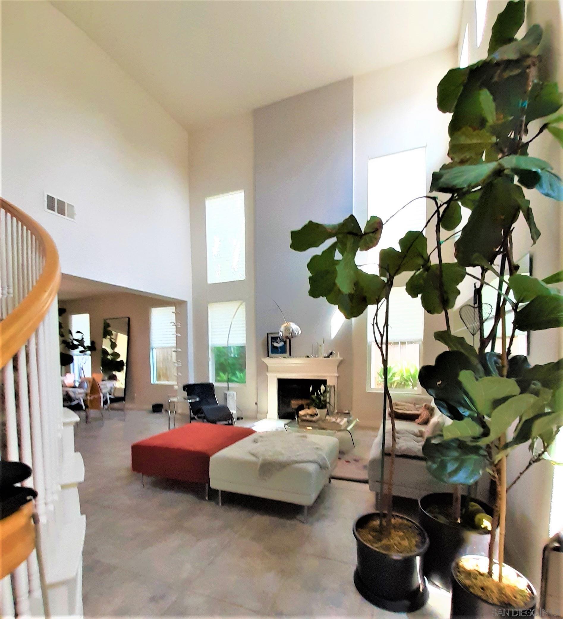 Detail Gallery Image 4 of 5 For Glencrest Drive, San Marcos,  CA 92078 - 6 Beds | 3 Baths