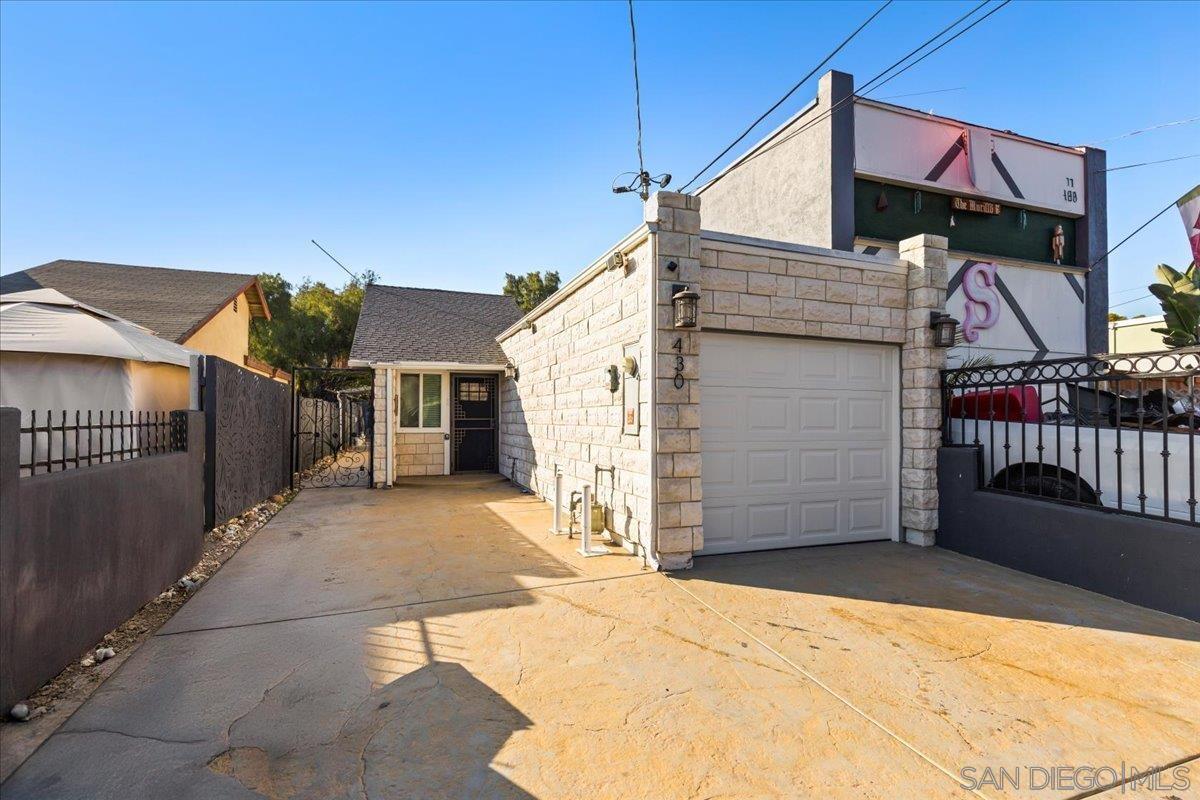 Detail Gallery Image 11 of 55 For 430 S 33rd St, San Diego,  CA 92113 - 3 Beds | 2 Baths