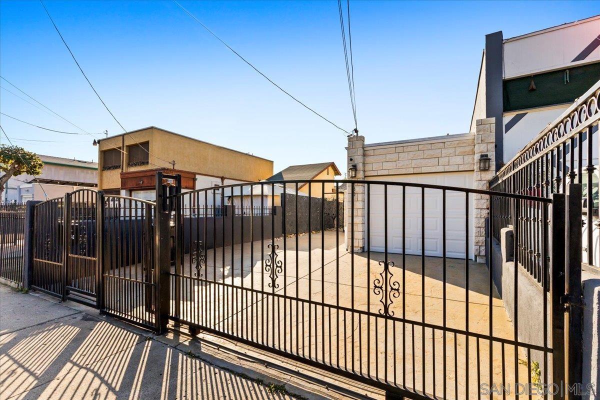 Detail Gallery Image 42 of 55 For 430 S 33rd St, San Diego,  CA 92113 - 3 Beds | 2 Baths