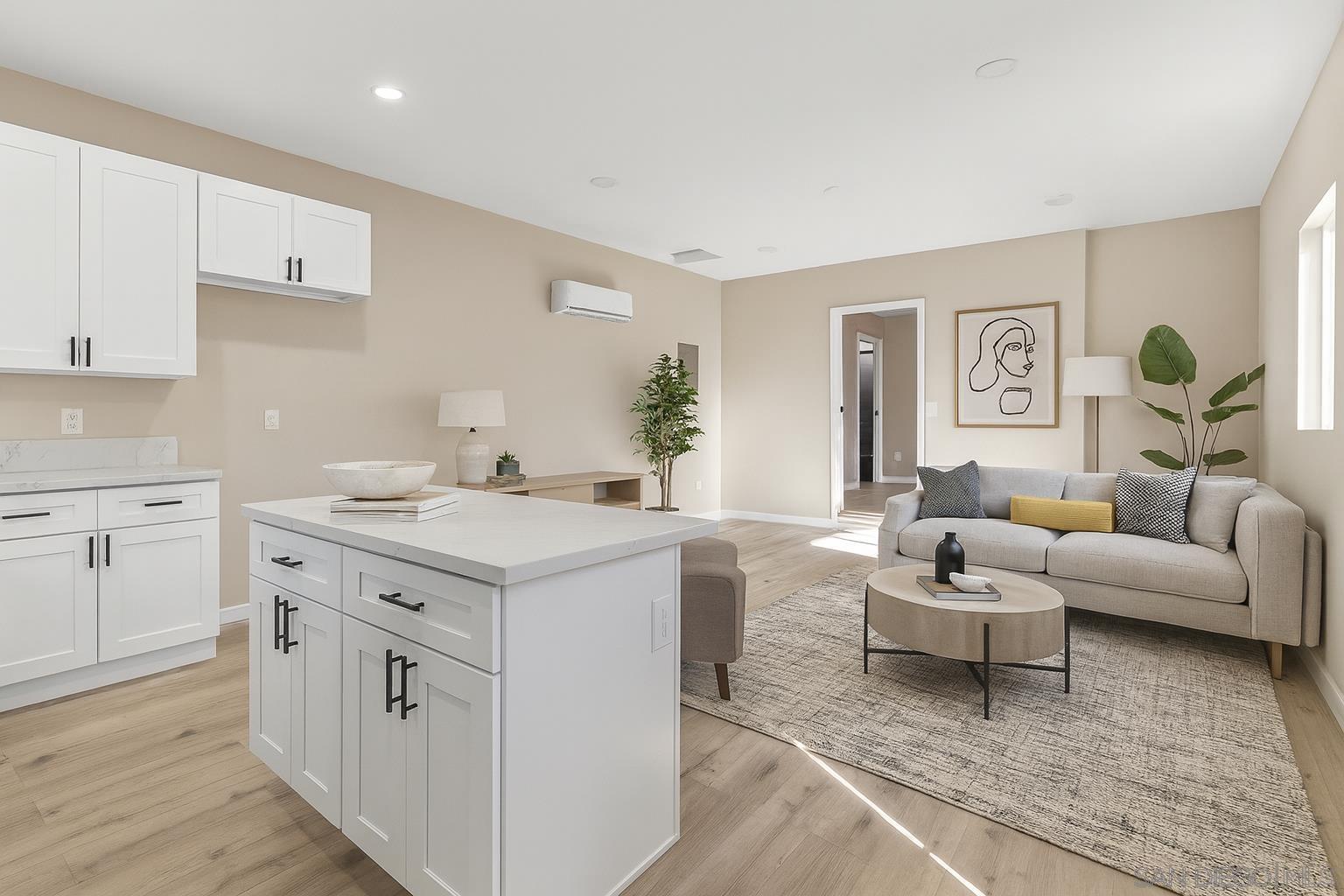 Detail Gallery Image 6 of 55 For 430 S 33rd St, San Diego,  CA 92113 - 3 Beds | 2 Baths