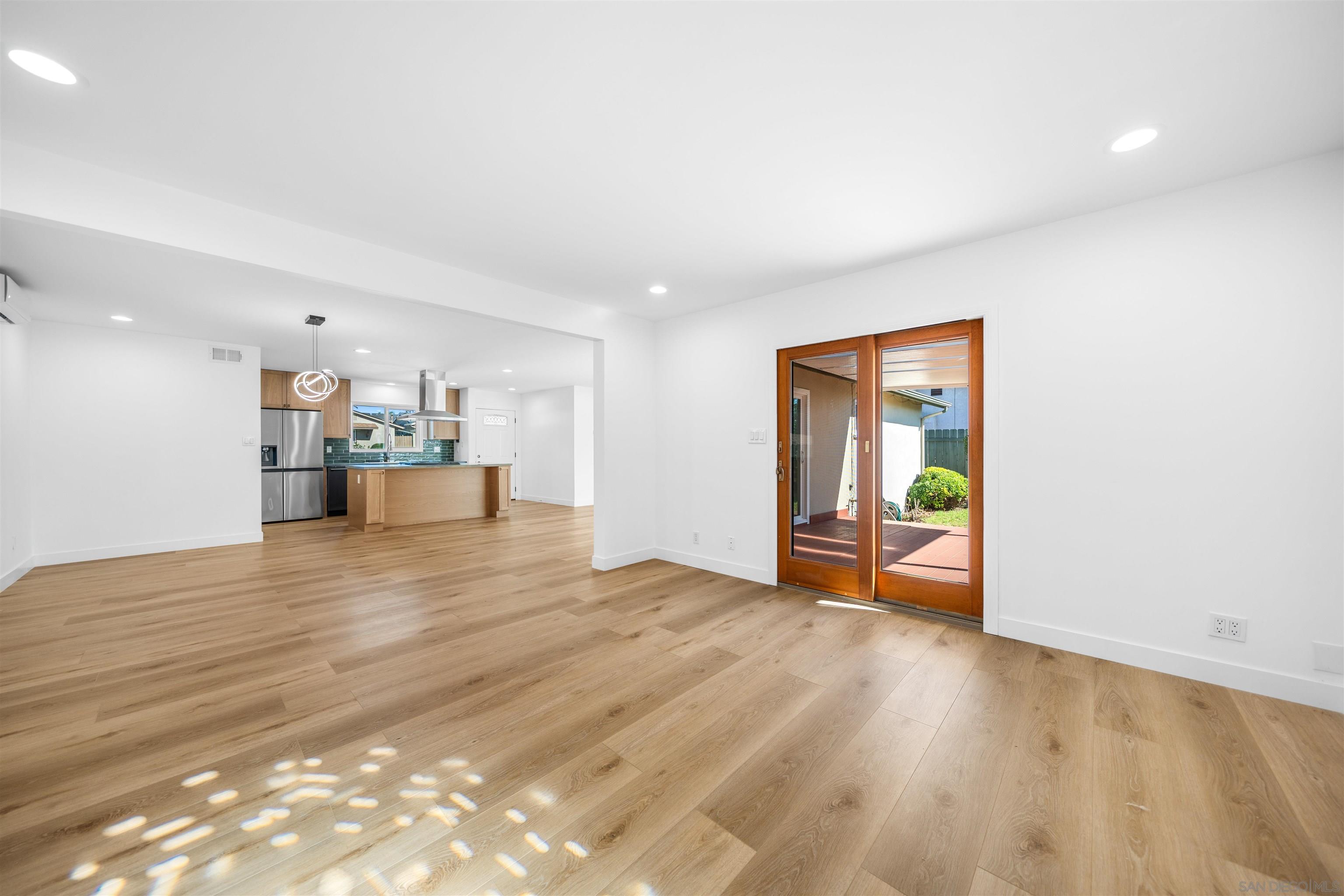 Detail Gallery Image 12 of 51 For 5017  Mount Gaywas Dr, San Diego,  CA 92117 - 4 Beds | 2 Baths