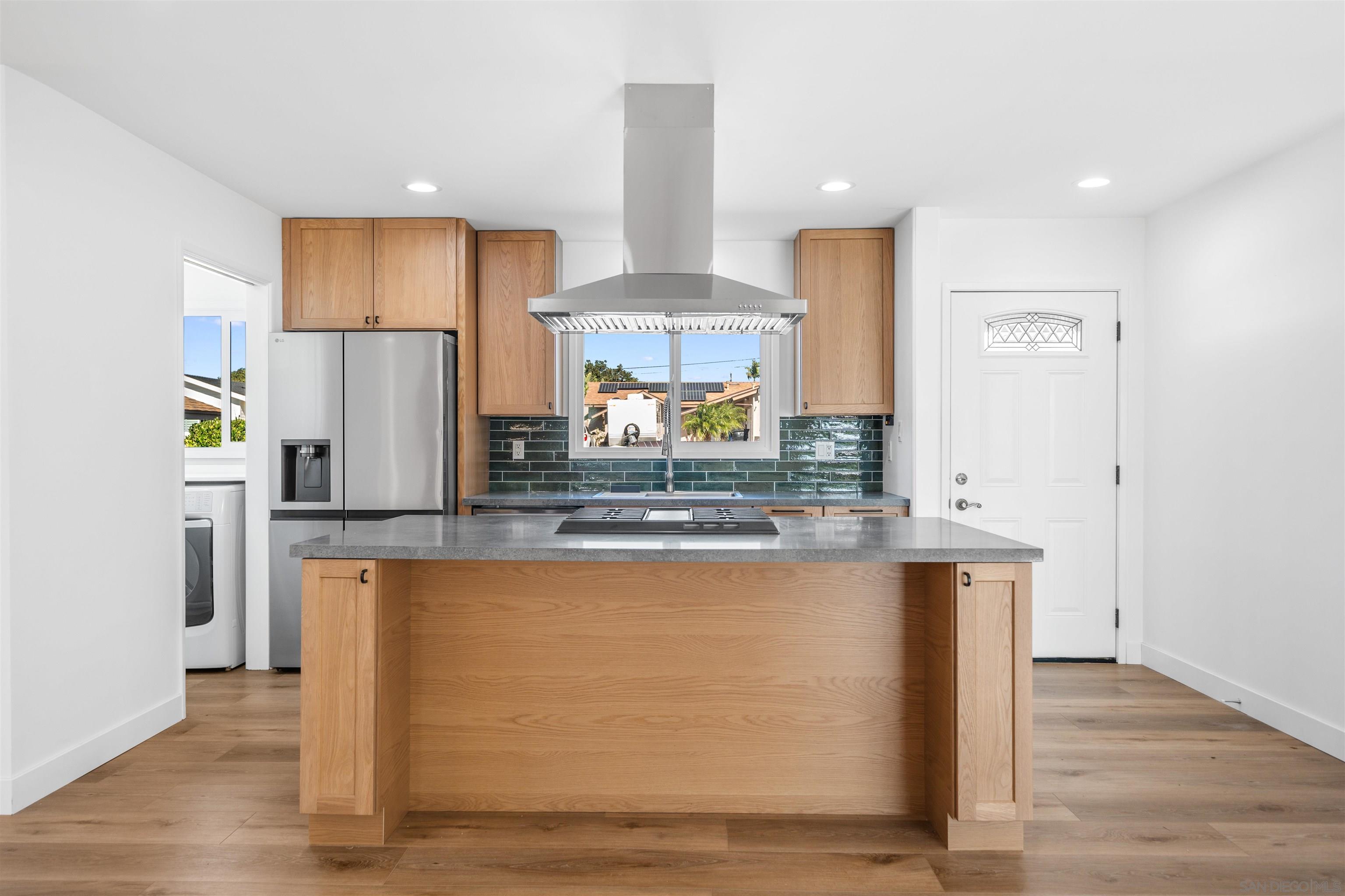 Detail Gallery Image 6 of 51 For 5017  Mount Gaywas Dr, San Diego,  CA 92117 - 4 Beds | 2 Baths