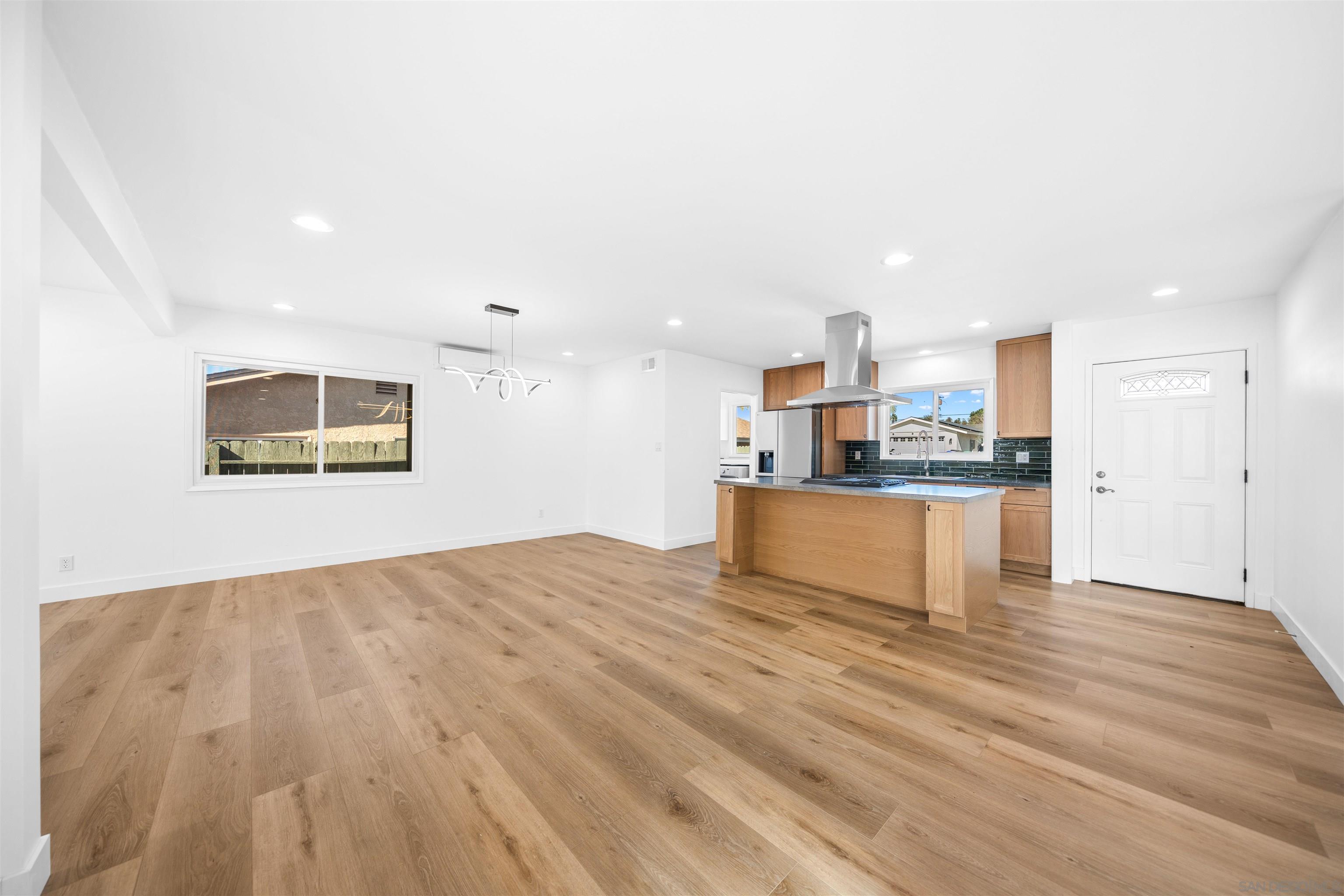 Detail Gallery Image 9 of 51 For 5017  Mount Gaywas Dr, San Diego,  CA 92117 - 4 Beds | 2 Baths