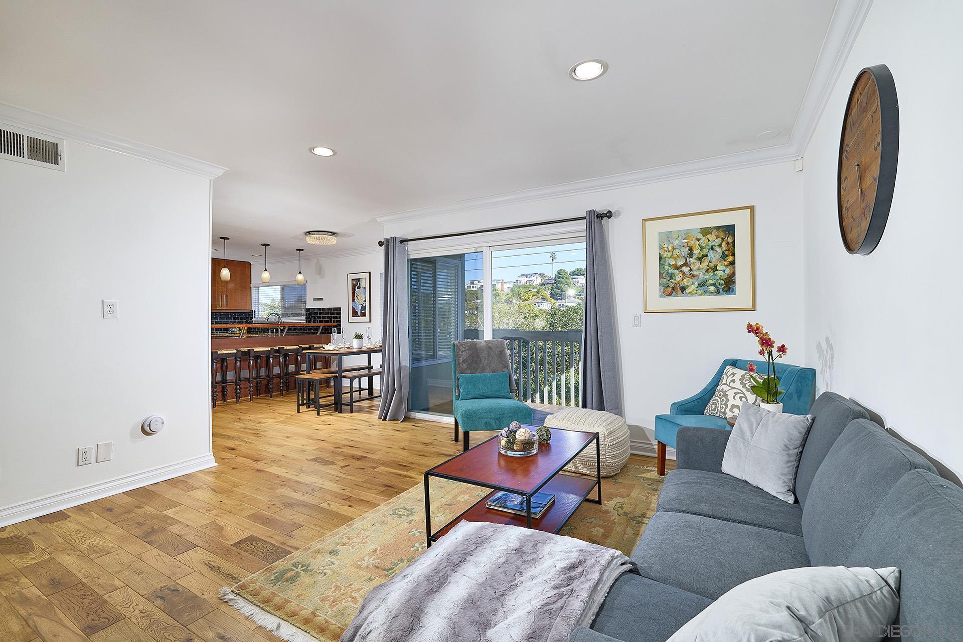 Detail Gallery Image 4 of 21 For 3550  Wawona, San Diego,  CA 92106 - 3 Beds | 2/1 Baths