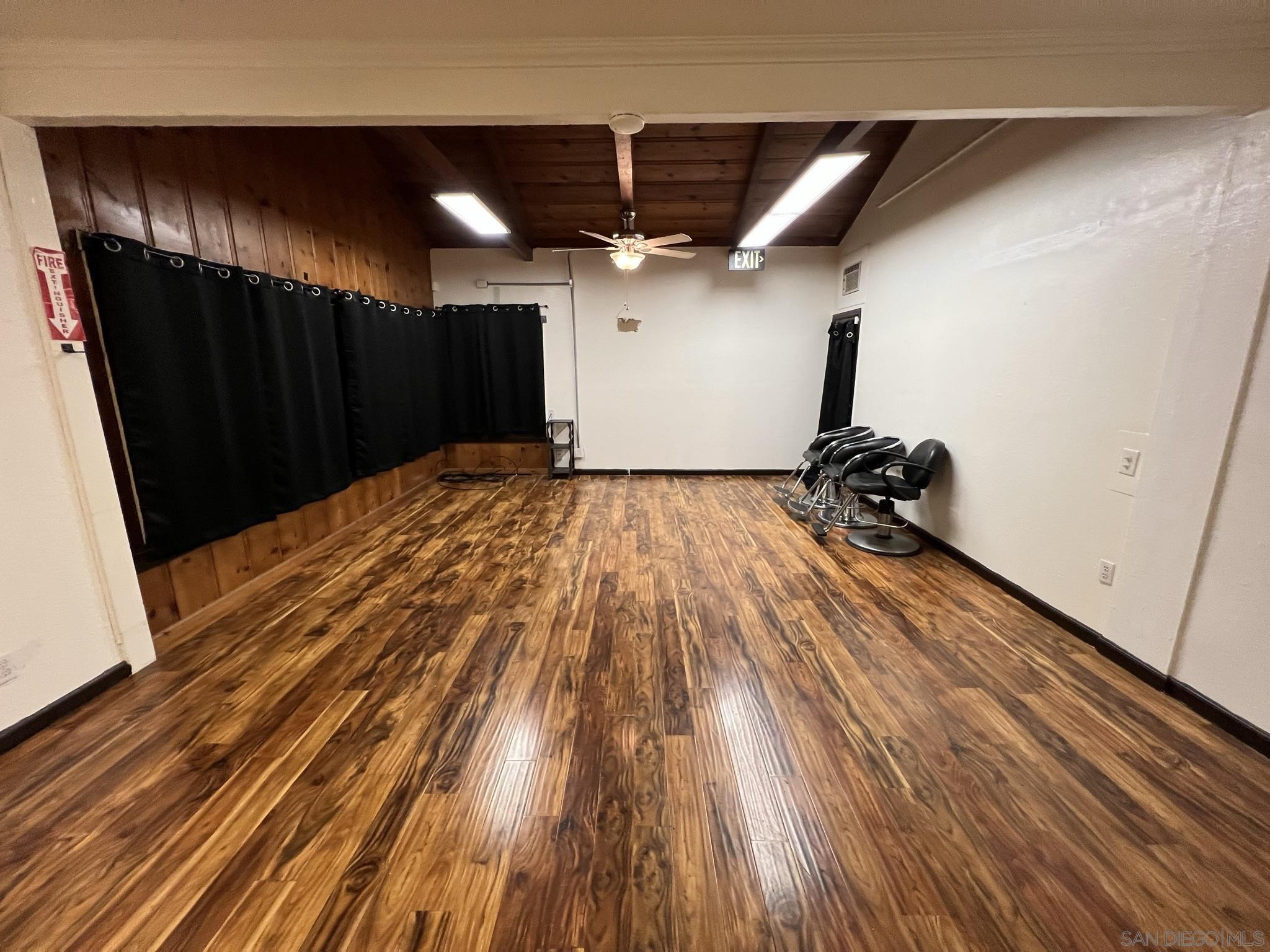 Detail Gallery Image 4 of 13 For 1015 S Coast Hwy, Oceanside,  CA 92054 - – Beds | – Baths