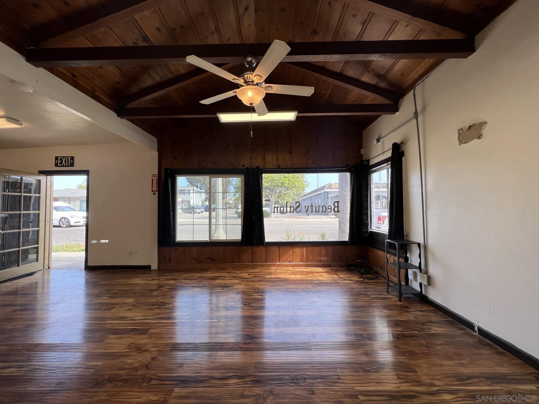 Detail Gallery Image 10 of 13 For 1015 S Coast Hwy, Oceanside,  CA 92054 - – Beds | – Baths