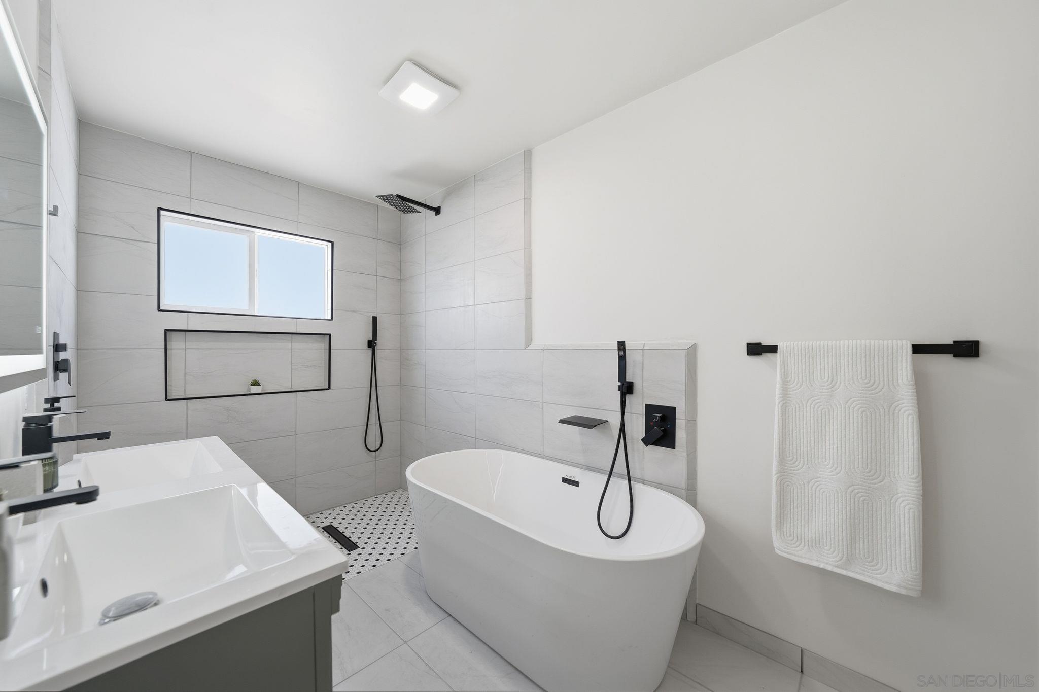 Detail Gallery Image 28 of 41 For 5875  Lake Murray Blvd, La Mesa,  CA 91942 - 4 Beds | 3 Baths