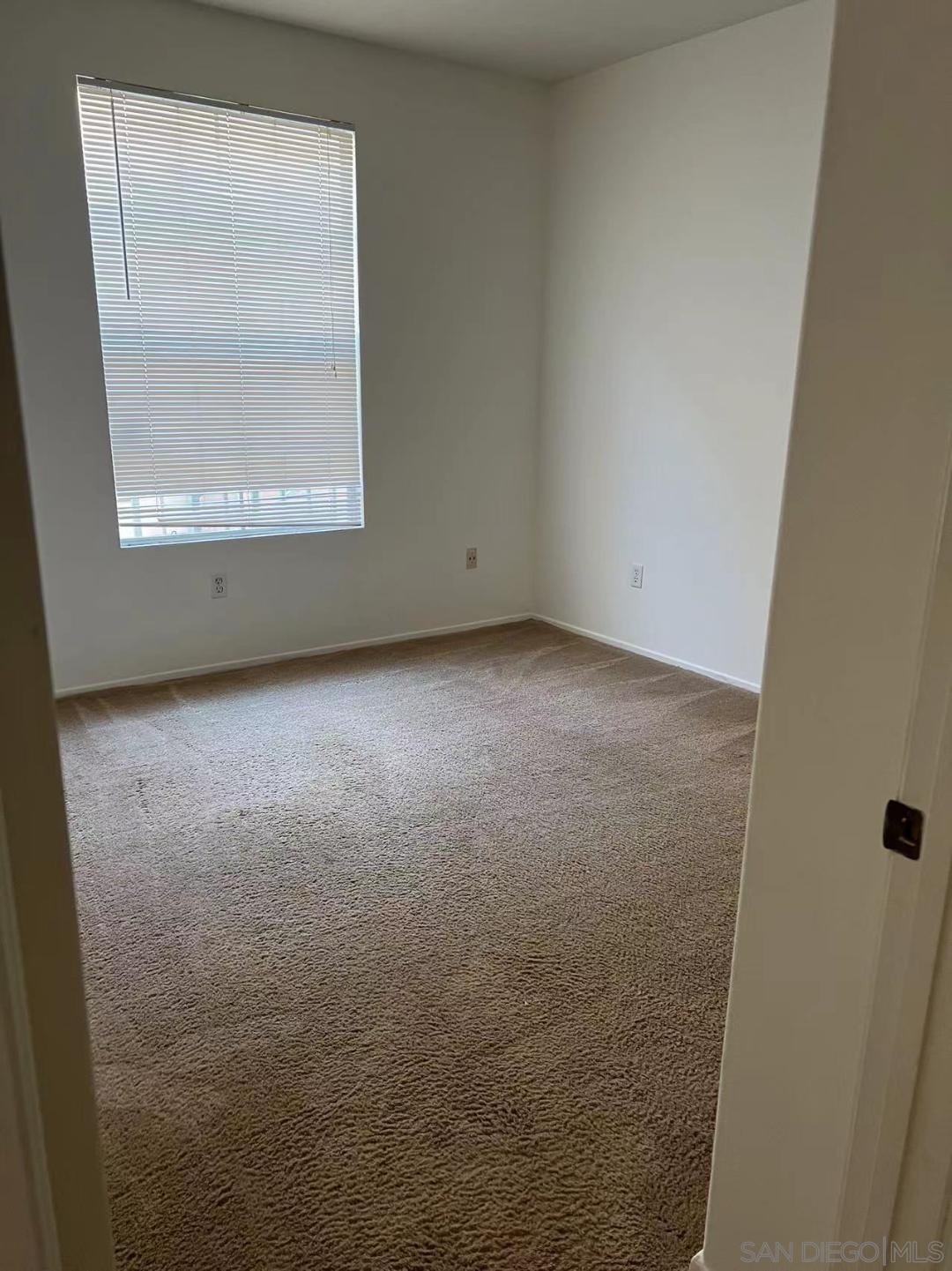 Detail Gallery Image 6 of 11 For 8658  New Salem  59, San Diego,  CA 92126 - 2 Beds | 2 Baths