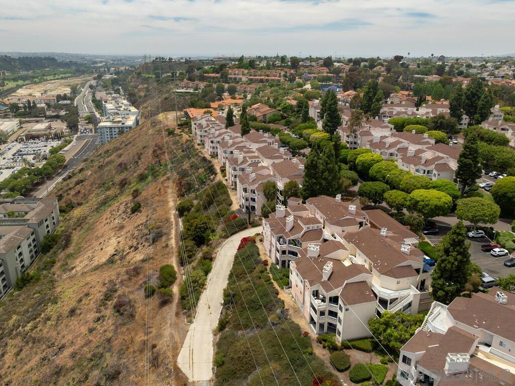Detail Gallery Image 24 of 25 For 7087  Camino Degrazia  #141,  San Diego,  CA 92111 - 3 Beds | 2 Baths