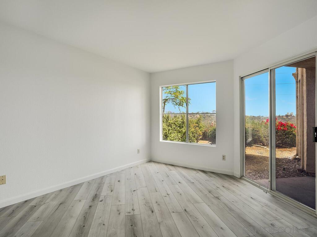 Detail Gallery Image 10 of 25 For 7087  Camino Degrazia  #141,  San Diego,  CA 92111 - 3 Beds | 2 Baths