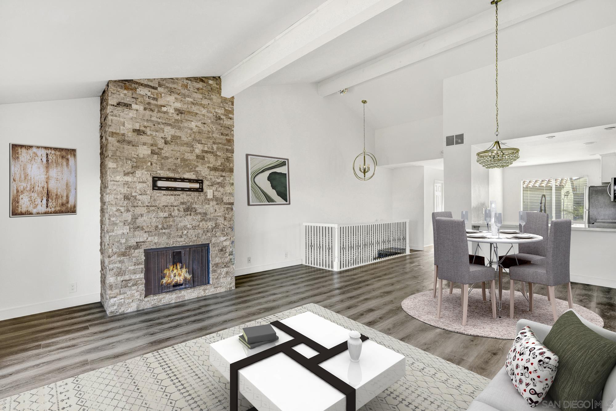 Detail Gallery Image 4 of 18 For 901  Caminito Estrada  #C,  Carlsbad,  CA 92011 - 2 Beds | 1/1 Baths