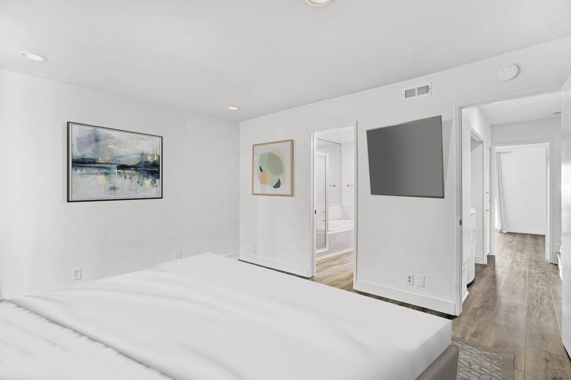 Detail Gallery Image 9 of 18 For 901  Caminito Estrada  #C,  Carlsbad,  CA 92011 - 2 Beds | 1/1 Baths