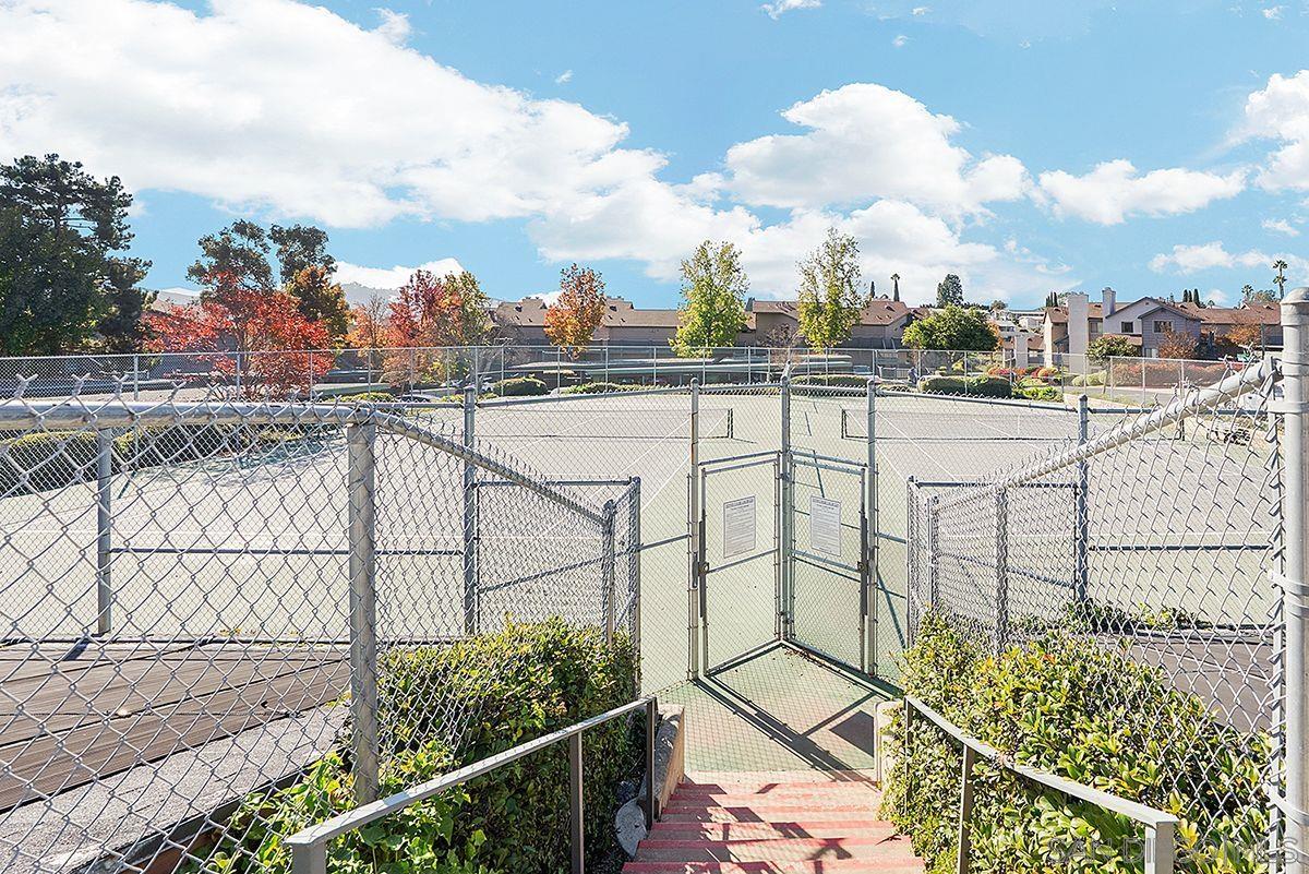 Detail Gallery Image 10 of 15 For 3065  Charwood Ct, Spring Valley,  CA 91978 - 2 Beds | 2 Baths