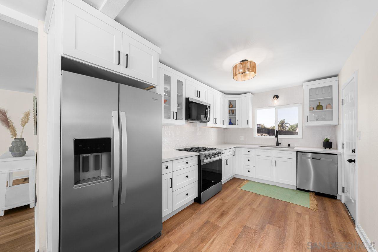 Detail Gallery Image 10 of 27 For 1225 S Citrus, Escondido,  CA 92027 - 3 Beds | 2 Baths