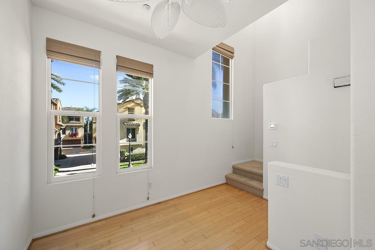 Detail Gallery Image 17 of 57 For 2788  Villas Way, San Diego,  CA 92108 - 2 Beds | 2/1 Baths