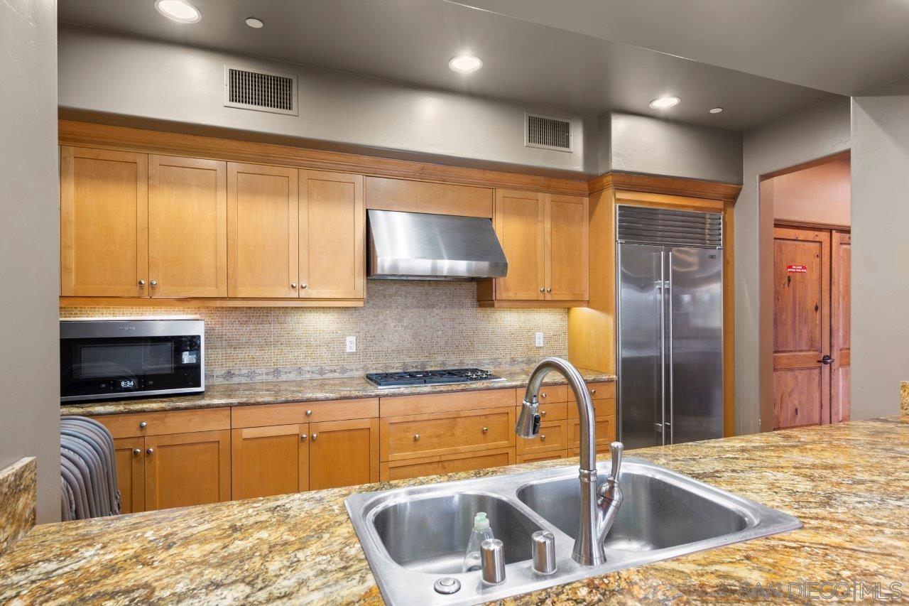 Detail Gallery Image 38 of 45 For 2788  Villas Way, San Diego,  CA 92108 - 2 Beds | 2/1 Baths