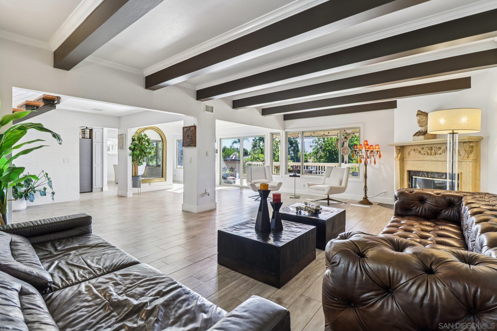 Detail Gallery Image 6 of 51 For 3015  Colley Ln, Escondido,  CA 92025 - 4 Beds | 4 Baths