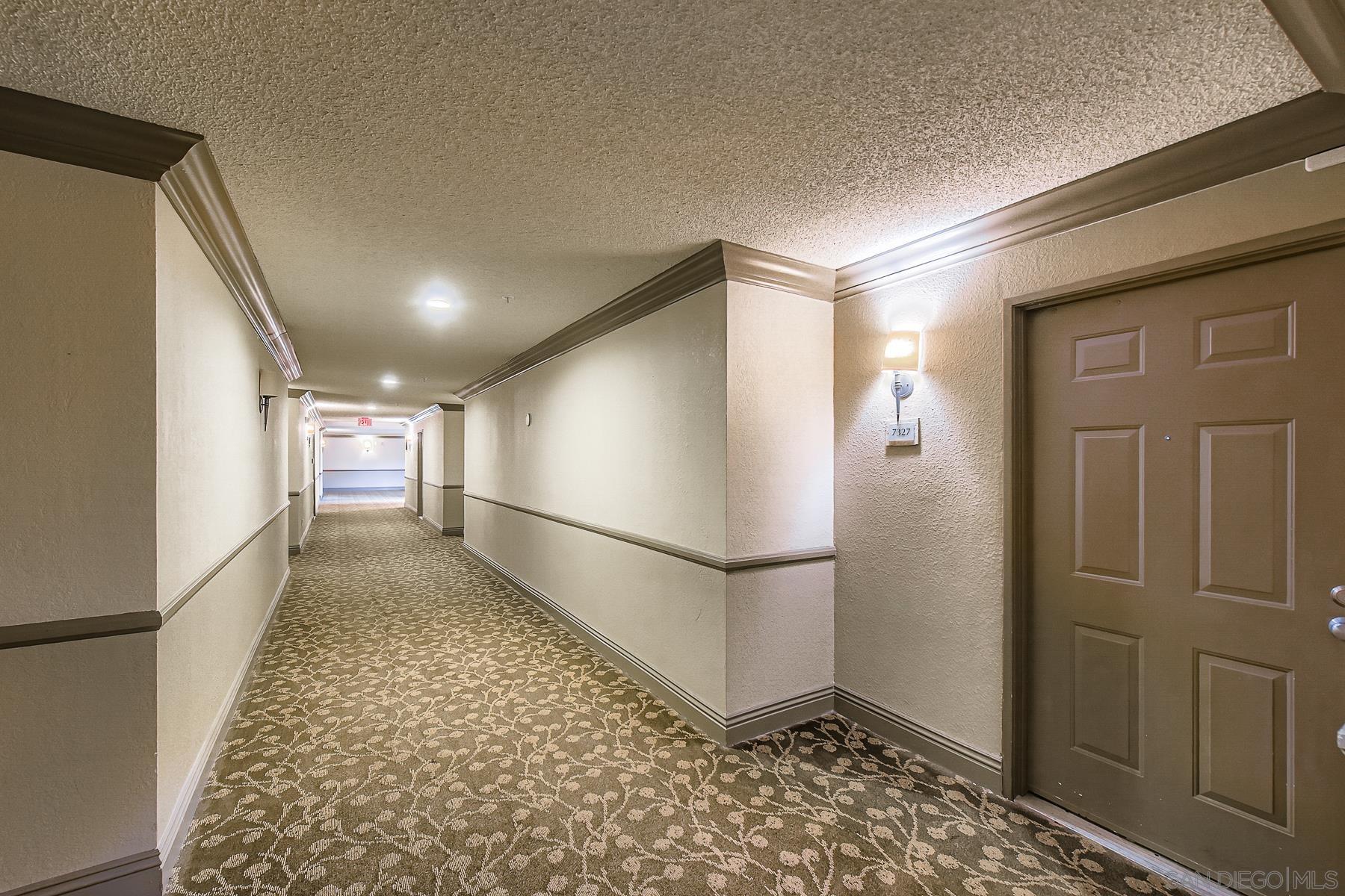 Detail Gallery Image 13 of 21 For 8889  Caminito Plaza Centro  #7327,  San Diego,  CA 92122 - 1 Beds | 1 Baths