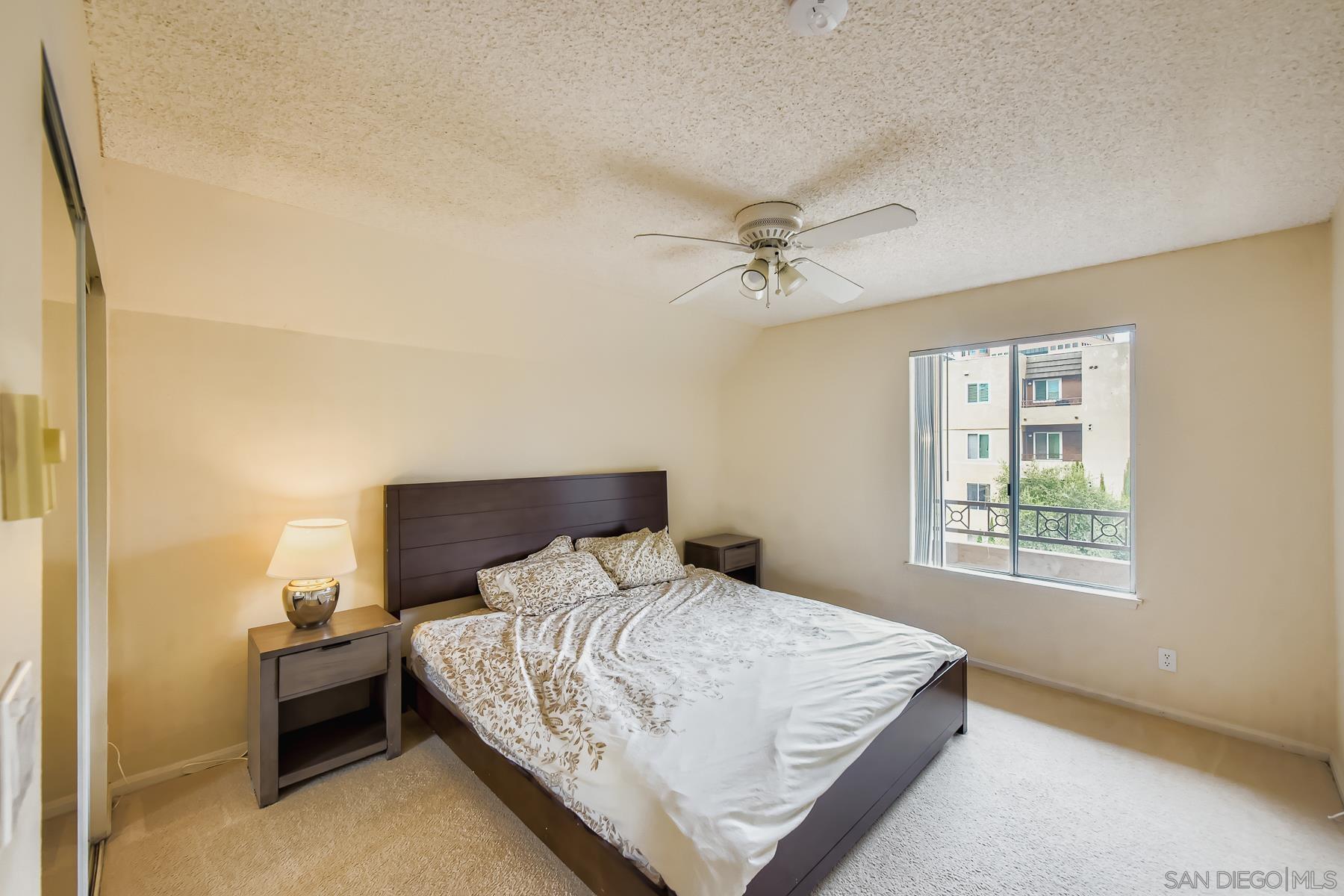 Detail Gallery Image 8 of 21 For 8889  Caminito Plaza Centro  #7327,  San Diego,  CA 92122 - 1 Beds | 1 Baths