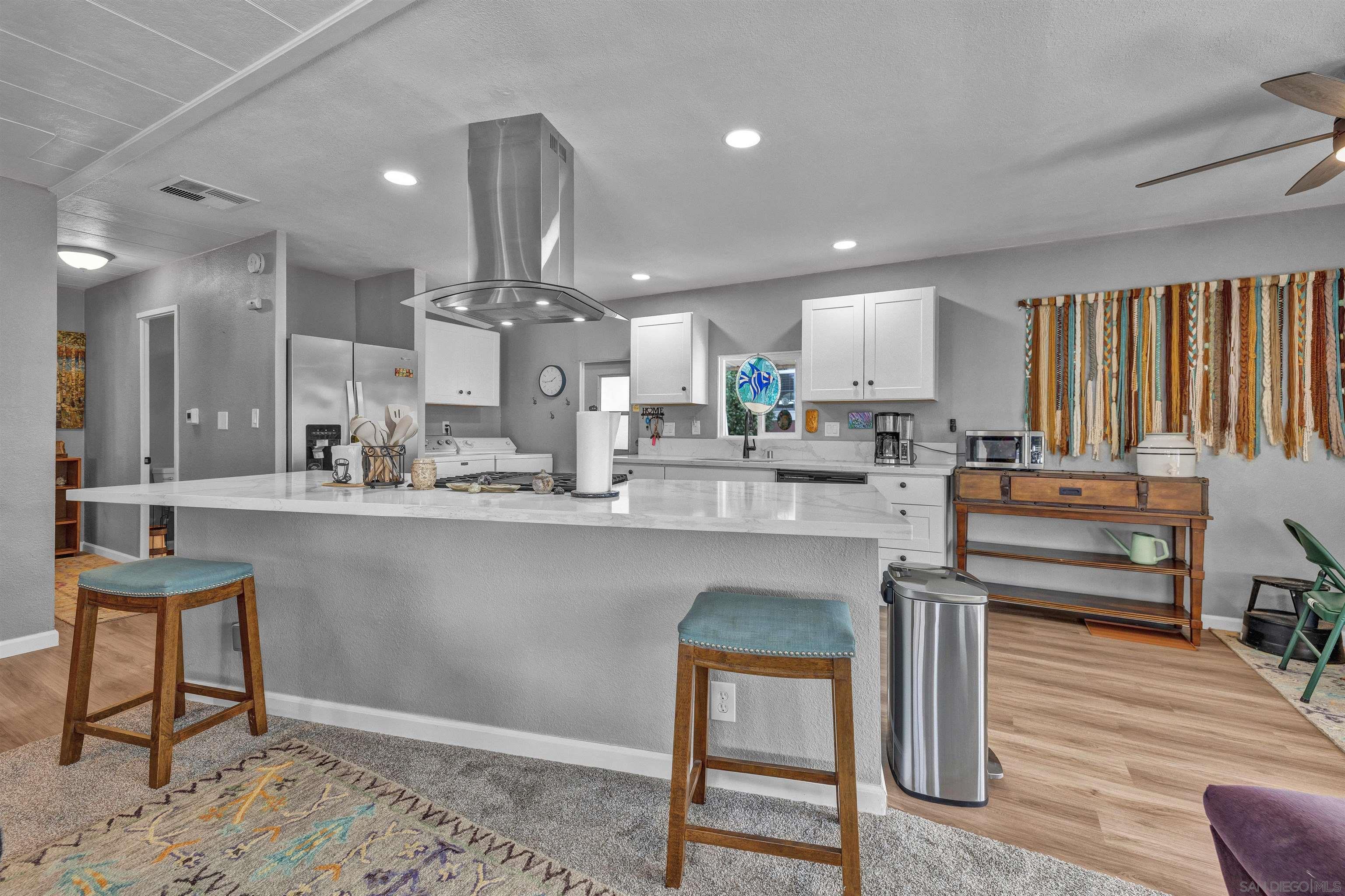 Detail Gallery Image 7 of 24 For 1351  Pepper Dr  62, El Cajon,  CA 92021 - 2 Beds | 2 Baths