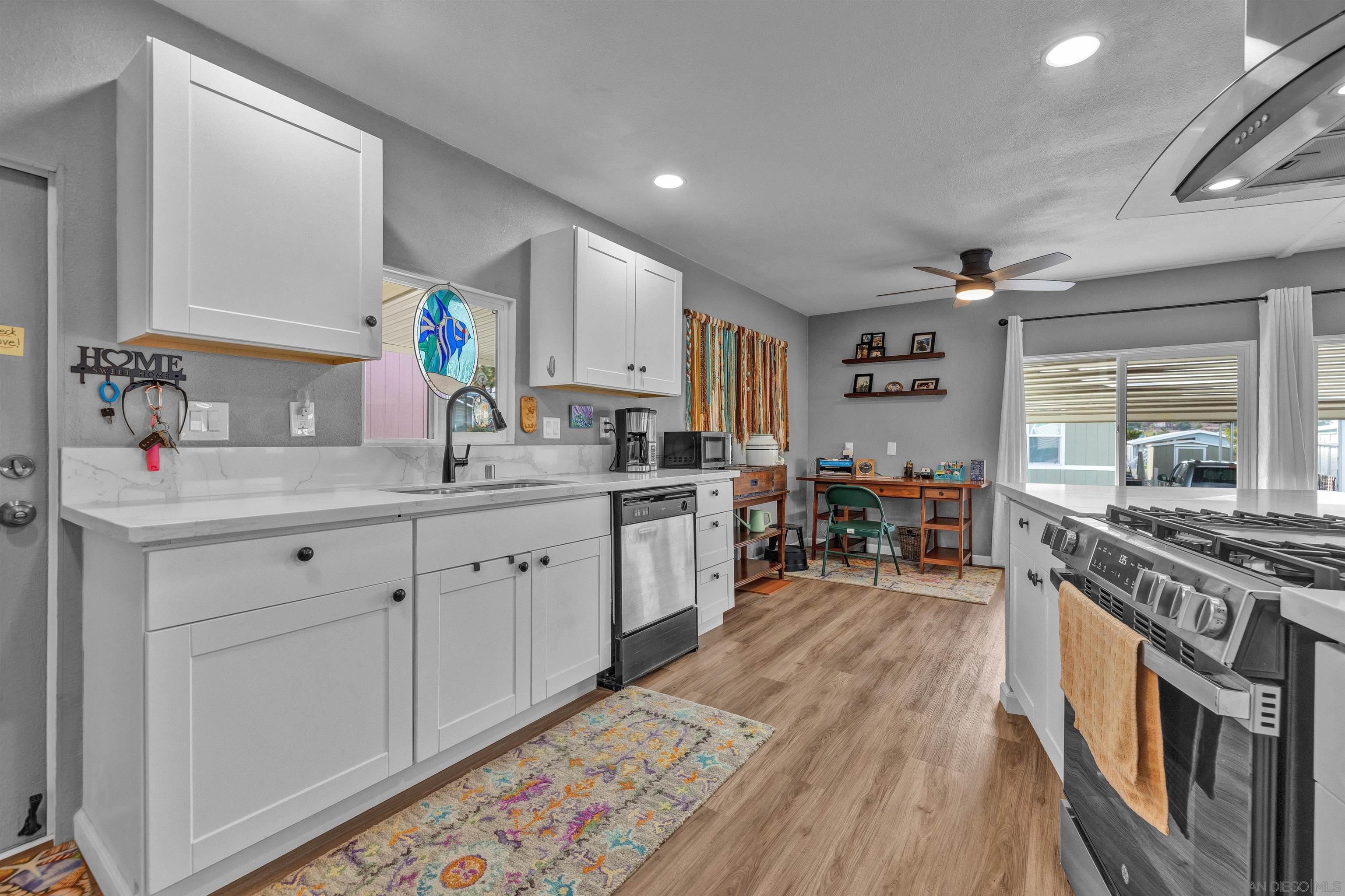 Detail Gallery Image 9 of 24 For 1351  Pepper Dr  62, El Cajon,  CA 92021 - 2 Beds | 2 Baths