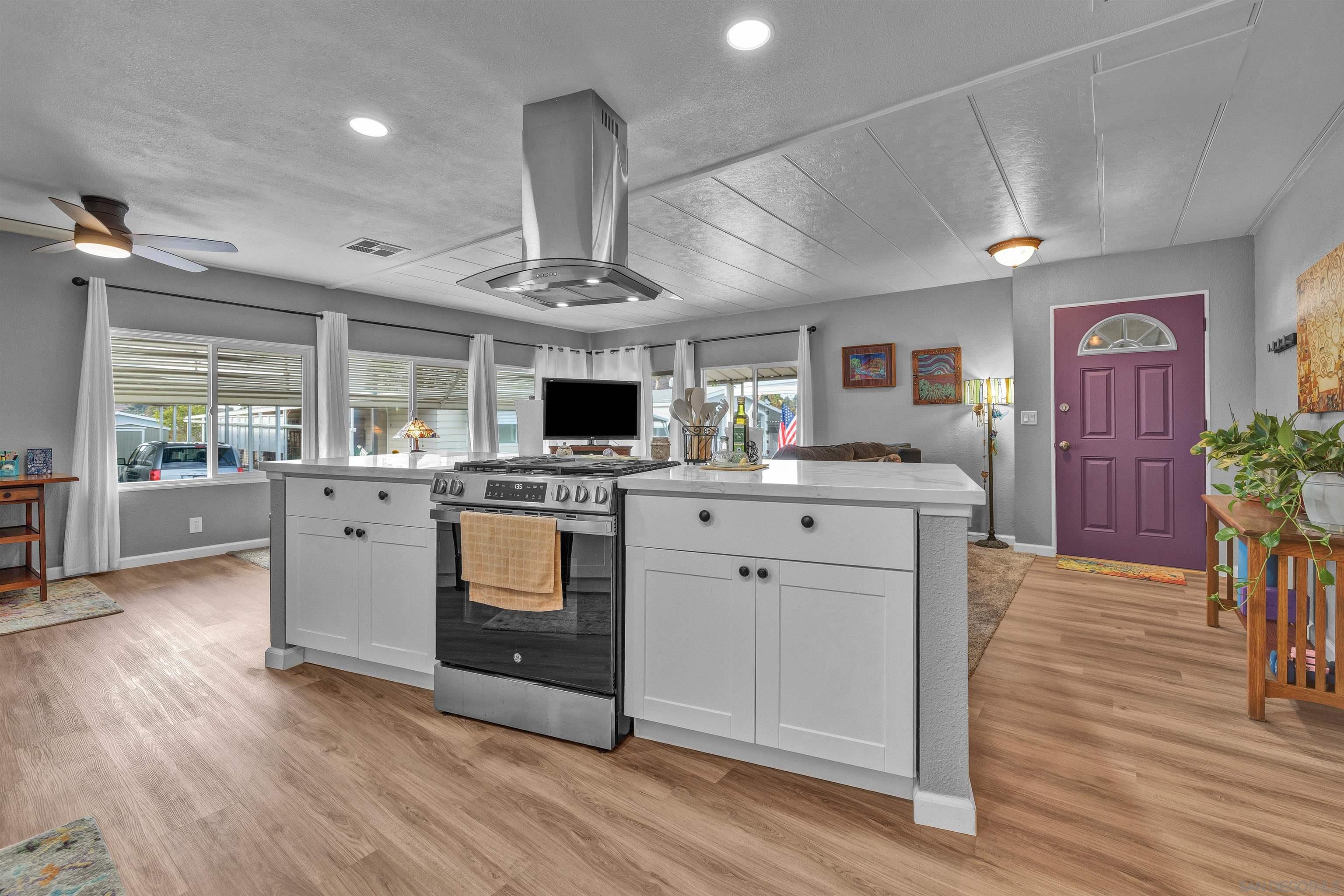 Detail Gallery Image 10 of 24 For 1351  Pepper Dr  62, El Cajon,  CA 92021 - 2 Beds | 2 Baths