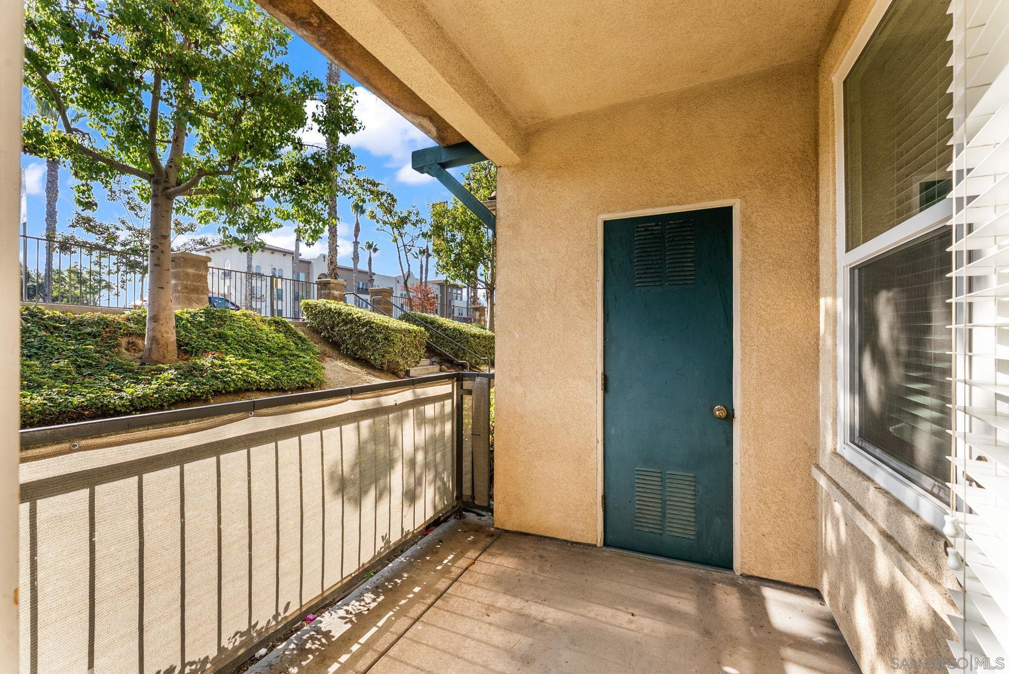 Detail Gallery Image 5 of 37 For 1441  Santa Lucia Rd  #615,  Chula Vista,  CA 91913 - 2 Beds | 2 Baths
