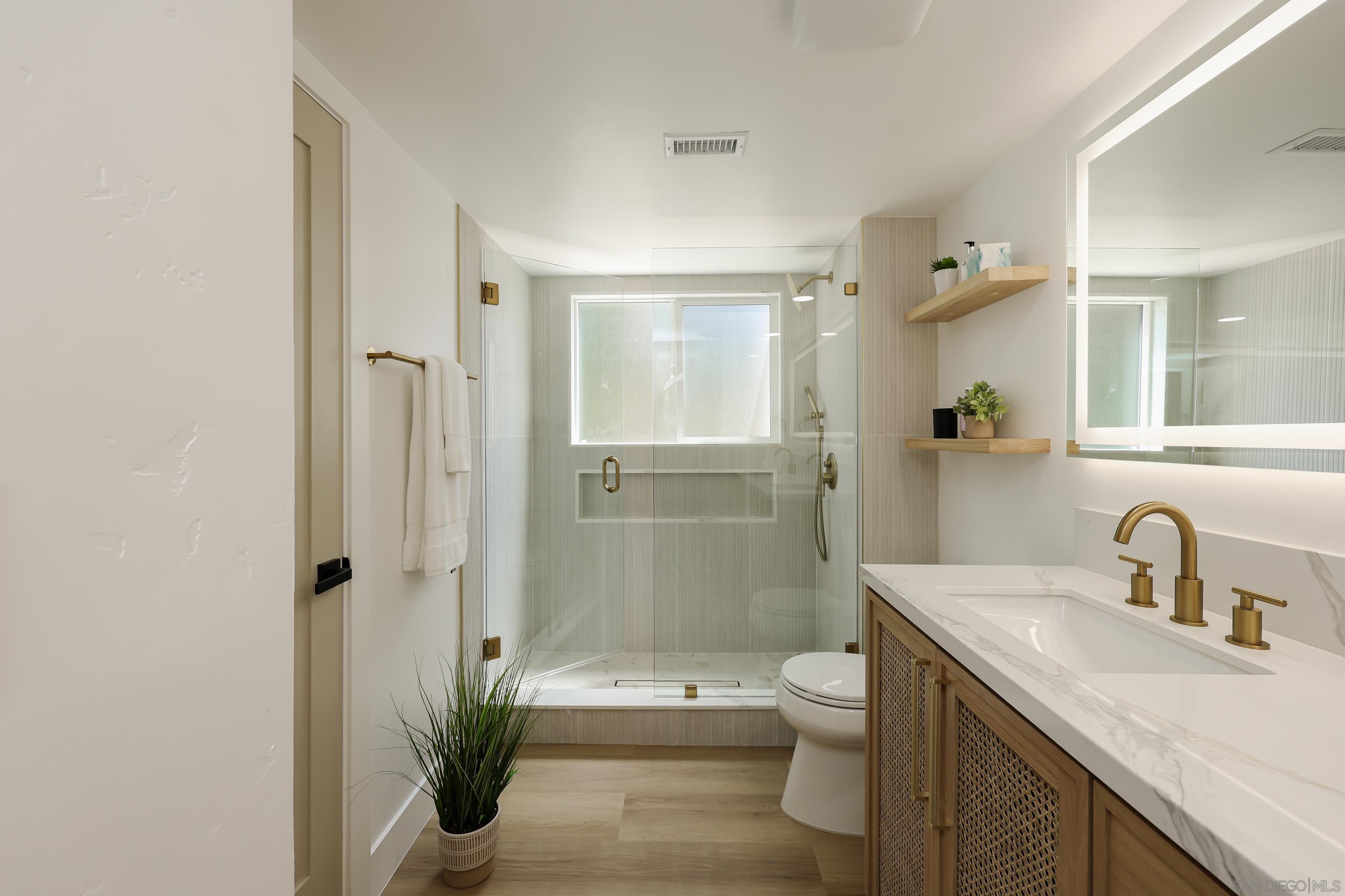 Detail Gallery Image 41 of 70 For 2861  Brant St., San Diego,  CA 92103 - 3 Beds | 3 Baths