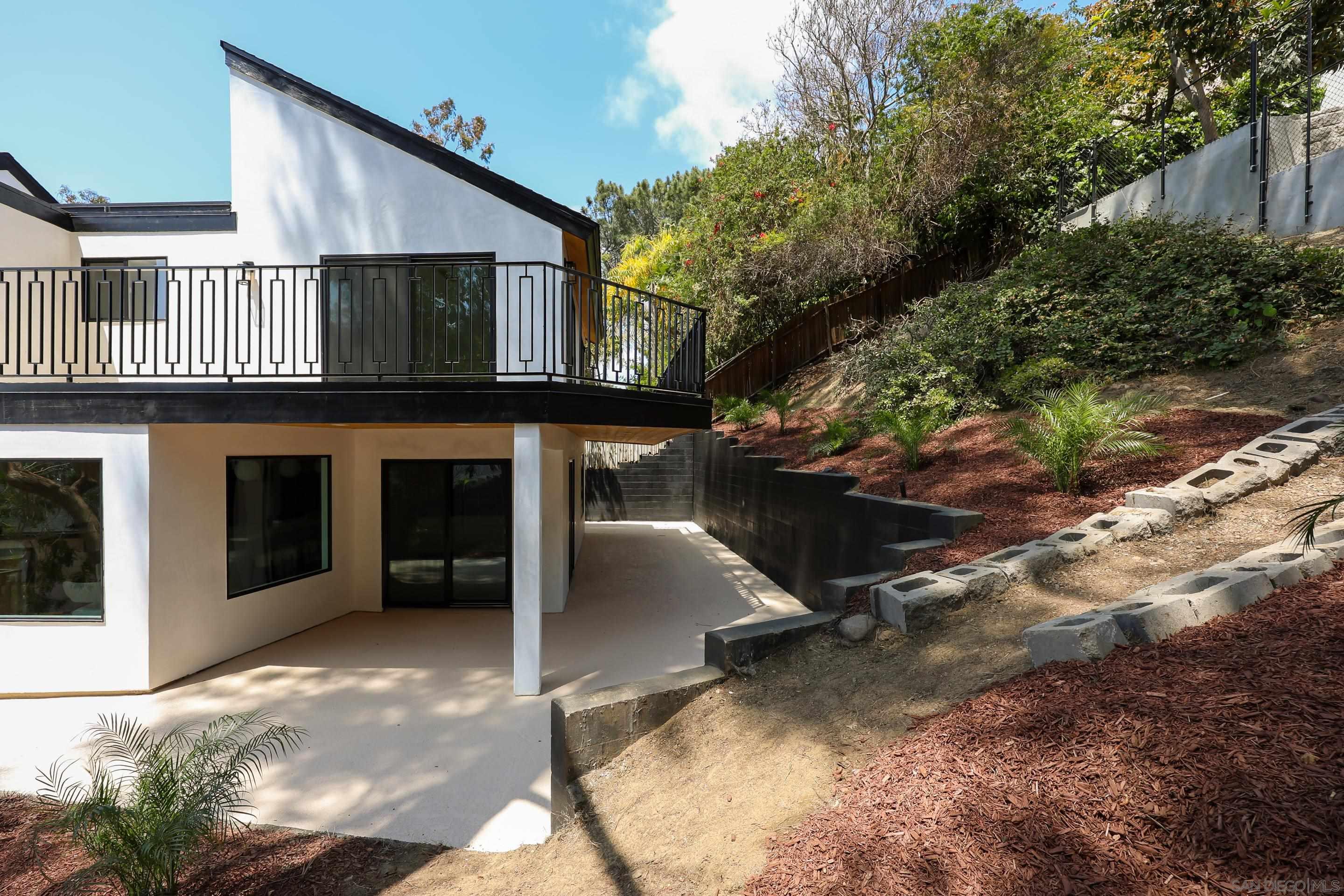 Detail Gallery Image 52 of 70 For 2861  Brant St., San Diego,  CA 92103 - 3 Beds | 3 Baths