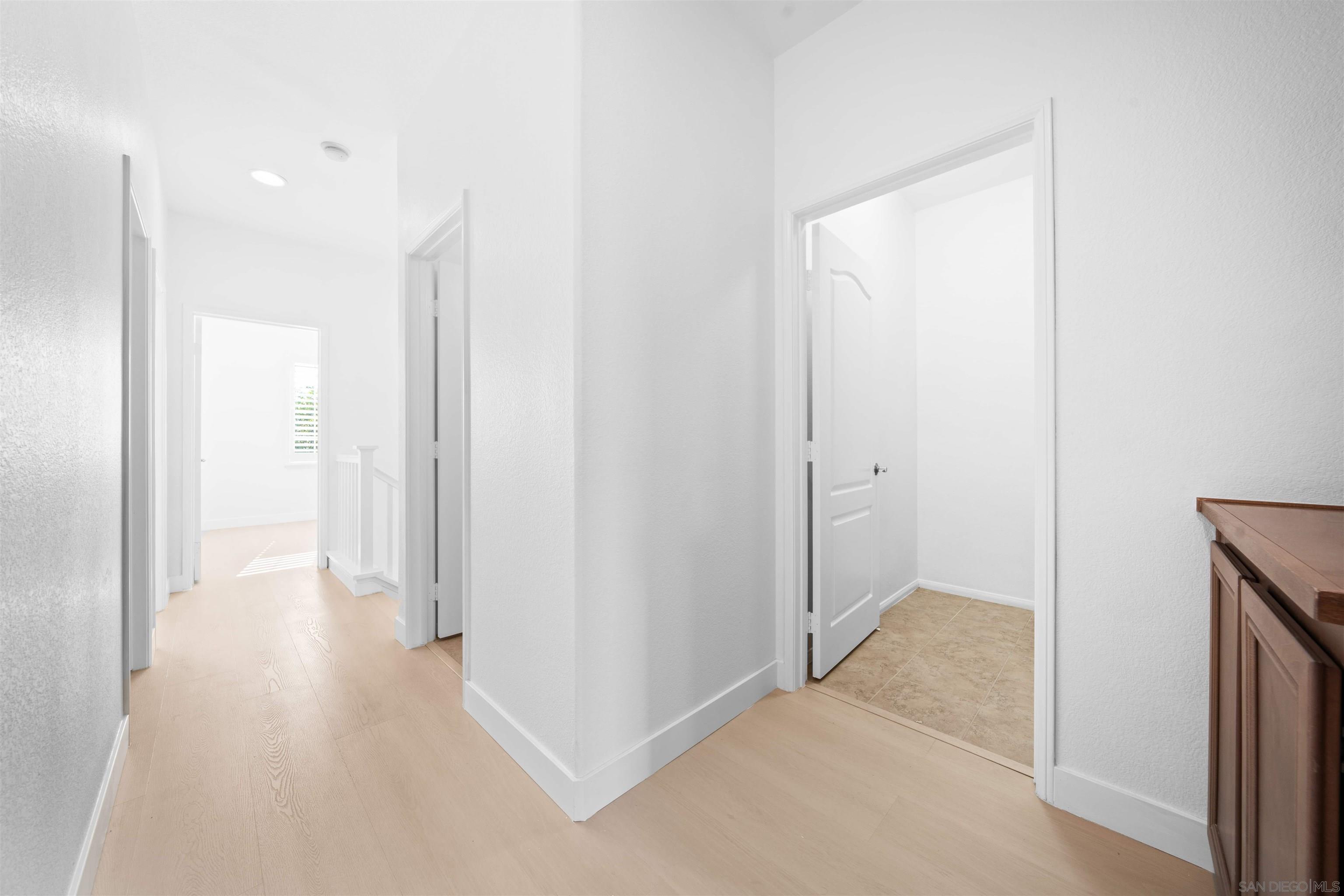 Detail Gallery Image 20 of 44 For 13055  Alora Pt, San Diego,  CA 92130 - 3 Beds | 2/1 Baths