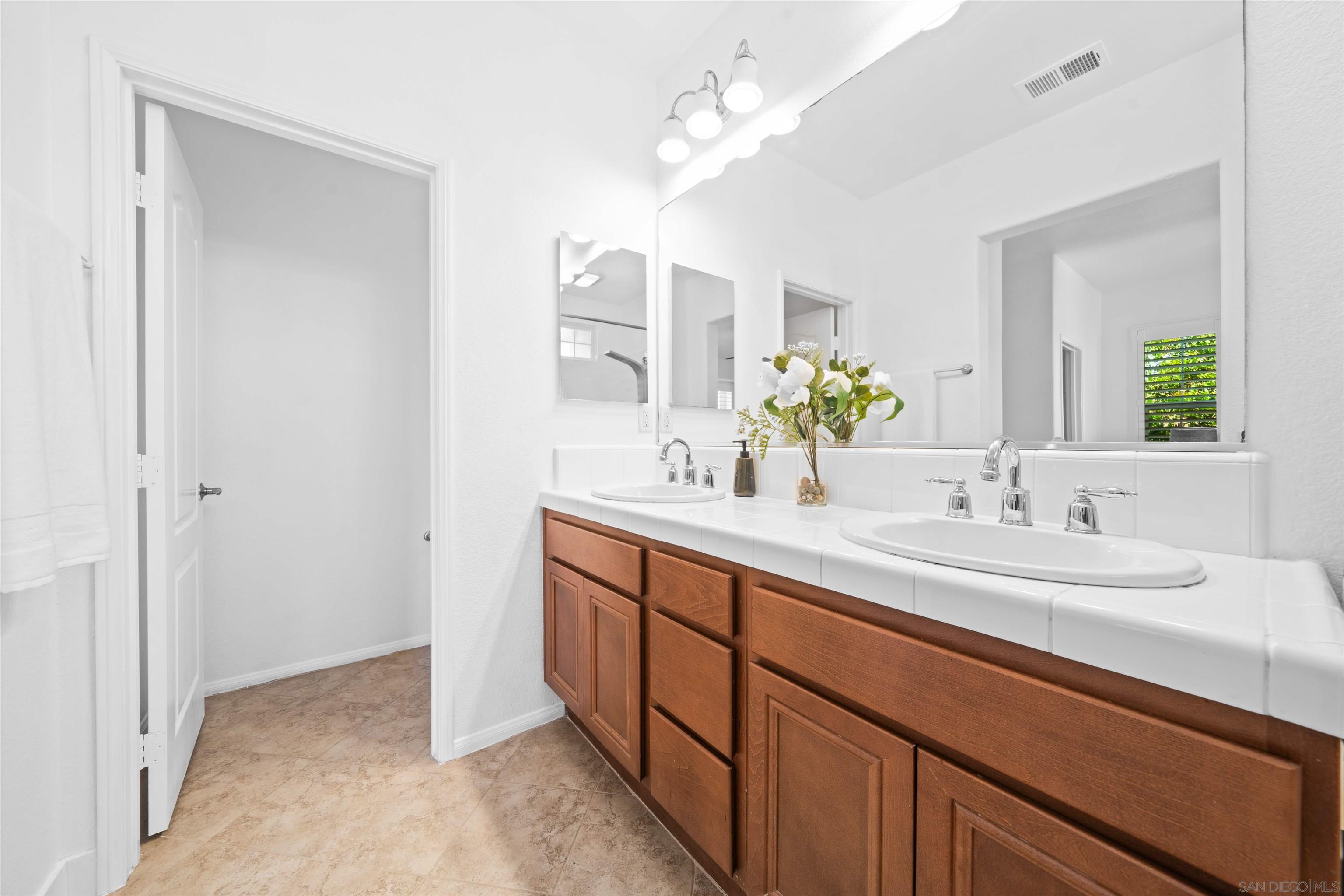 Detail Gallery Image 34 of 44 For 13055  Alora Pt, San Diego,  CA 92130 - 3 Beds | 2/1 Baths