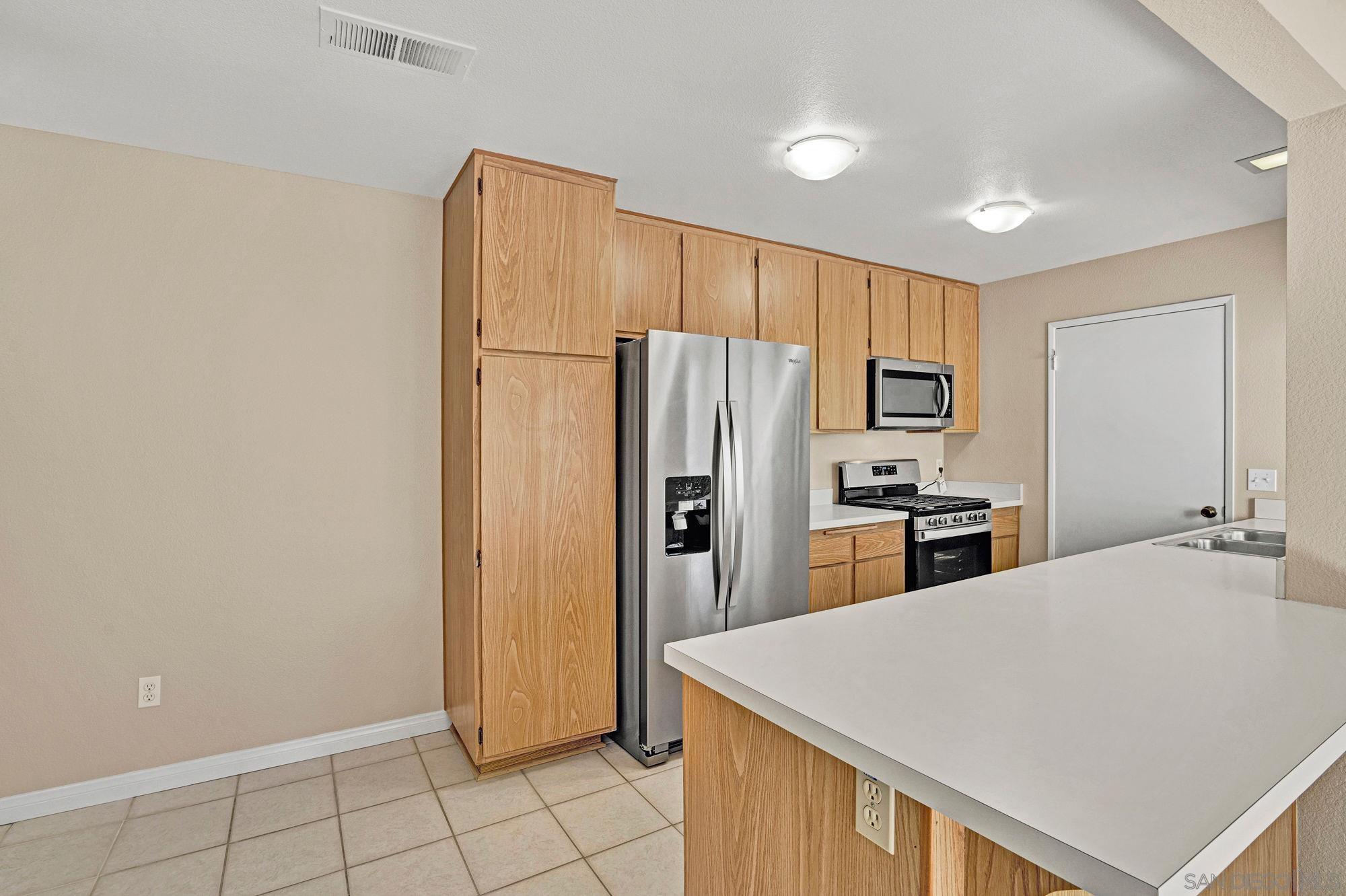 Detail Gallery Image 5 of 37 For 13644  Mulberry Tree Court, Poway,  CA 92064 - 3 Beds | 2/1 Baths