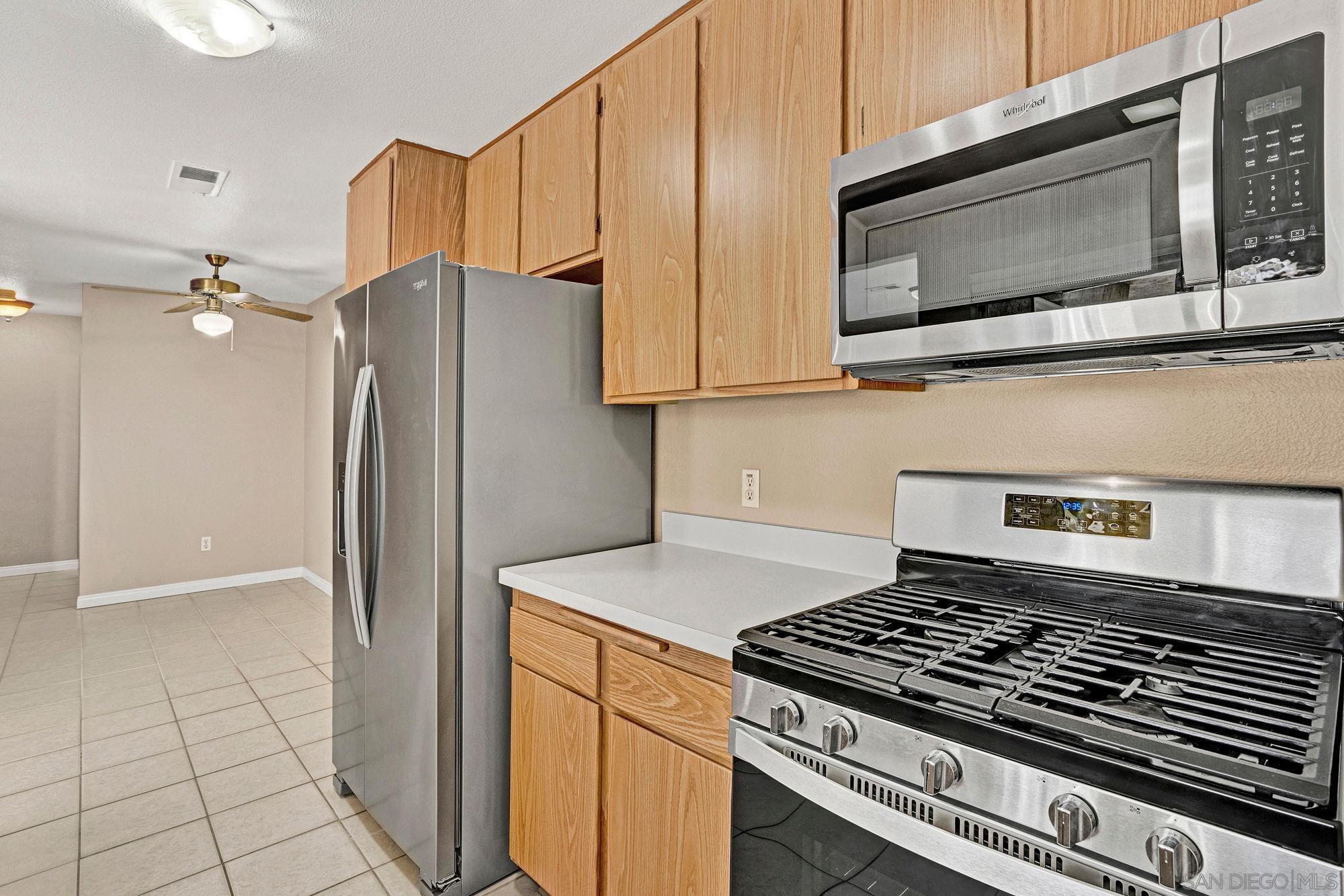 Detail Gallery Image 6 of 37 For 13644  Mulberry Tree Court, Poway,  CA 92064 - 3 Beds | 2/1 Baths