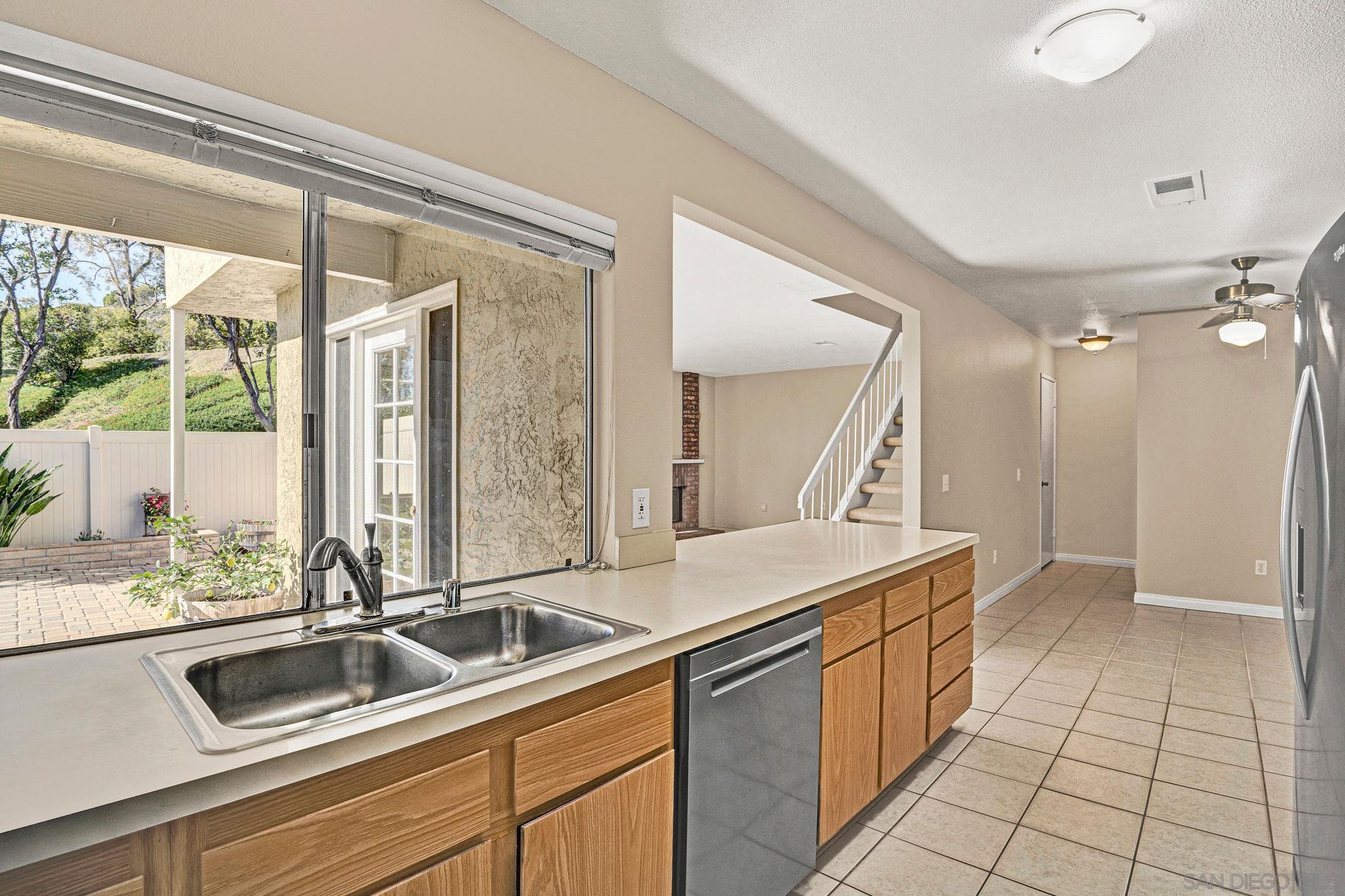 Detail Gallery Image 7 of 37 For 13644  Mulberry Tree Court, Poway,  CA 92064 - 3 Beds | 2/1 Baths