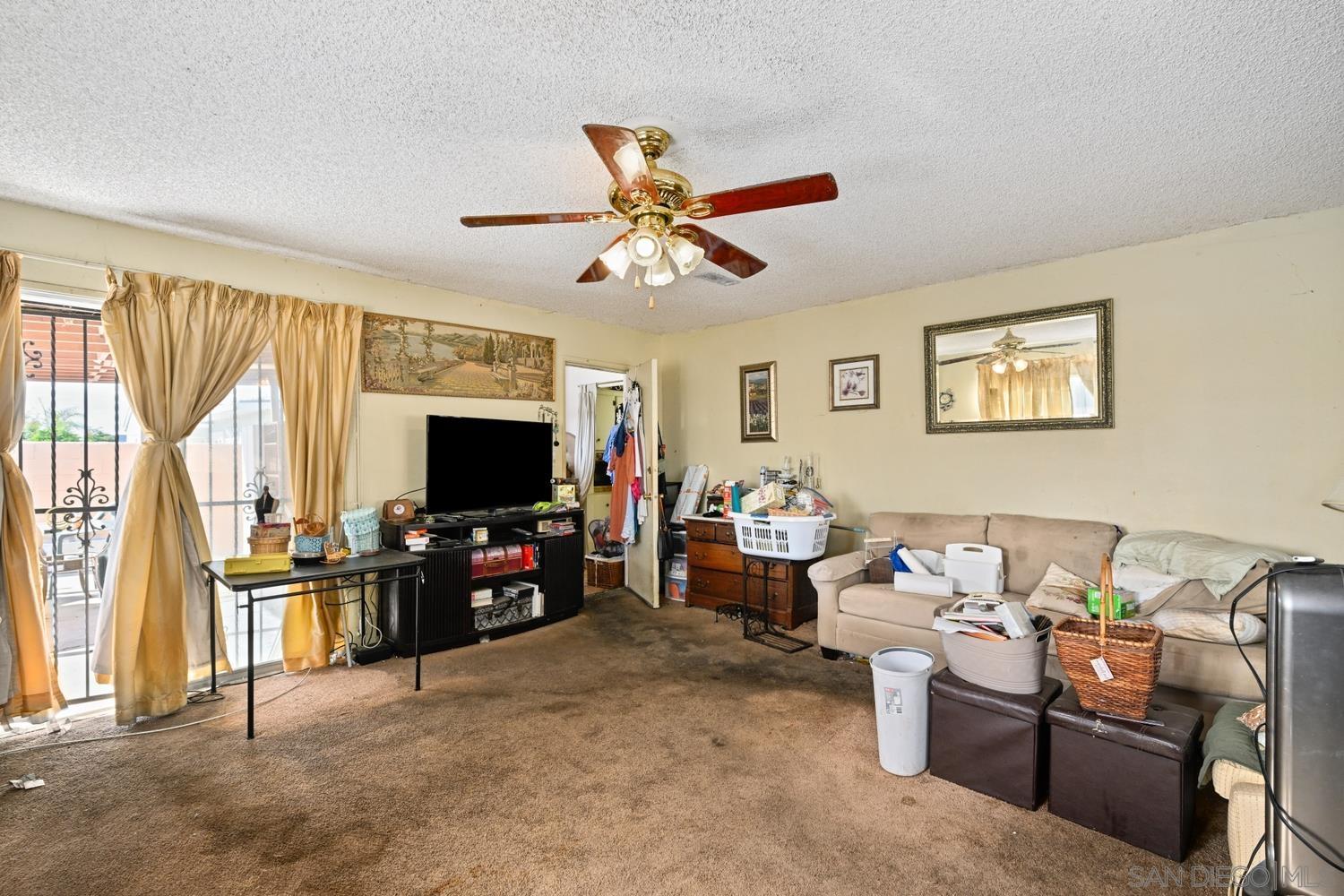 Detail Gallery Image 5 of 21 For 3685  Marzo St, San Diego,  CA 92154 - 3 Beds | 2 Baths