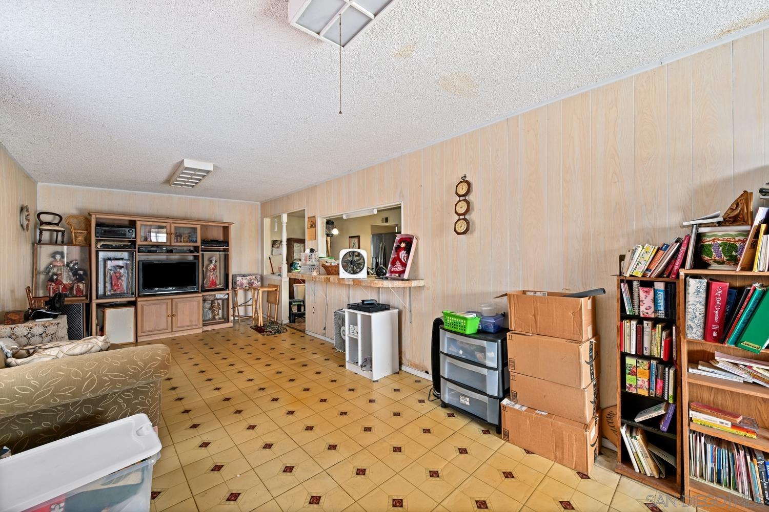 Detail Gallery Image 7 of 21 For 3685  Marzo St, San Diego,  CA 92154 - 3 Beds | 2 Baths