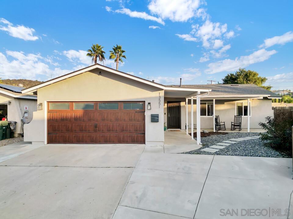 Front Image Thumbnail for SD250045082