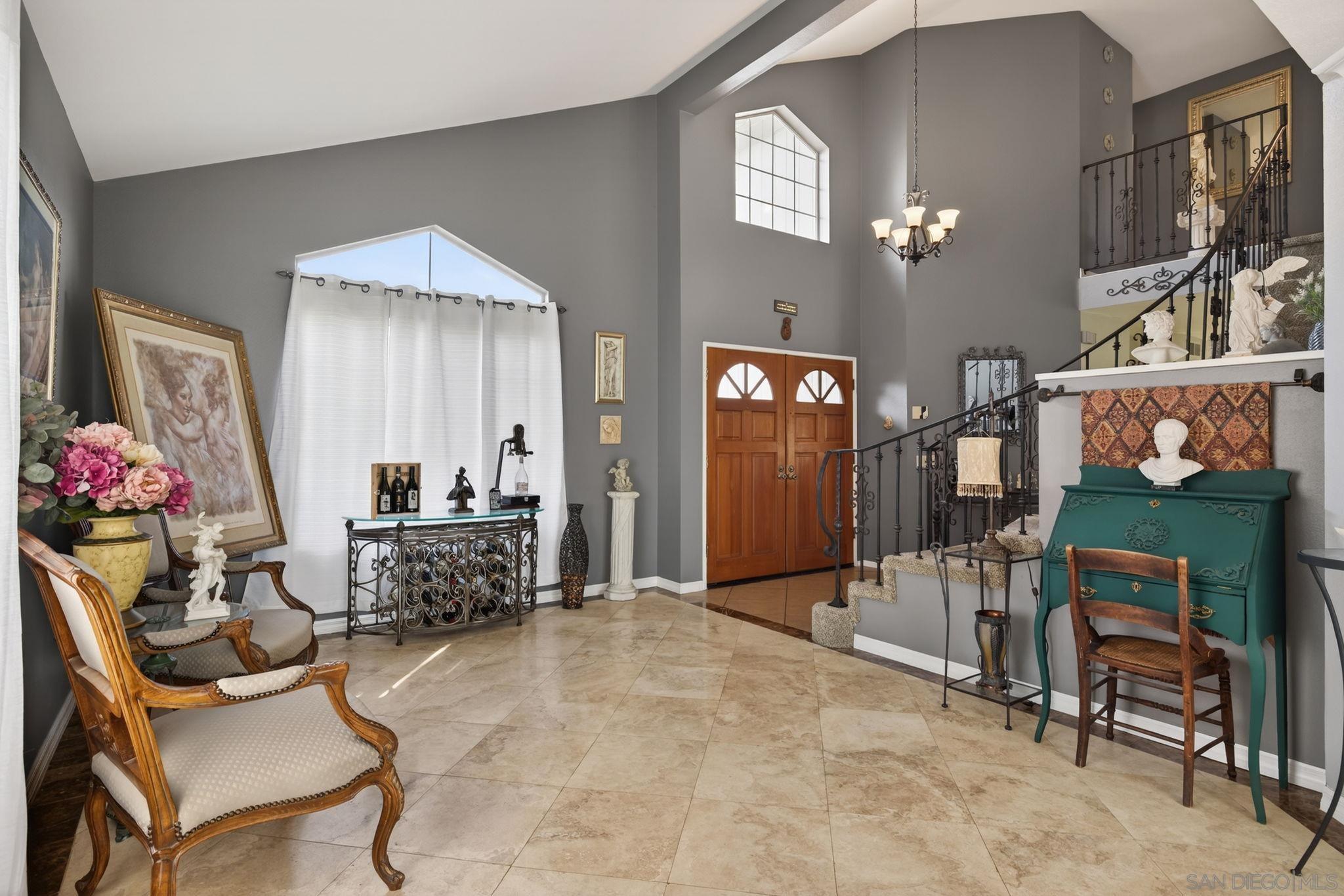 Detail Gallery Image 11 of 75 For 800  Calle Higuera, Camarillo,  CA 93010 - 5 Beds | 3/1 Baths