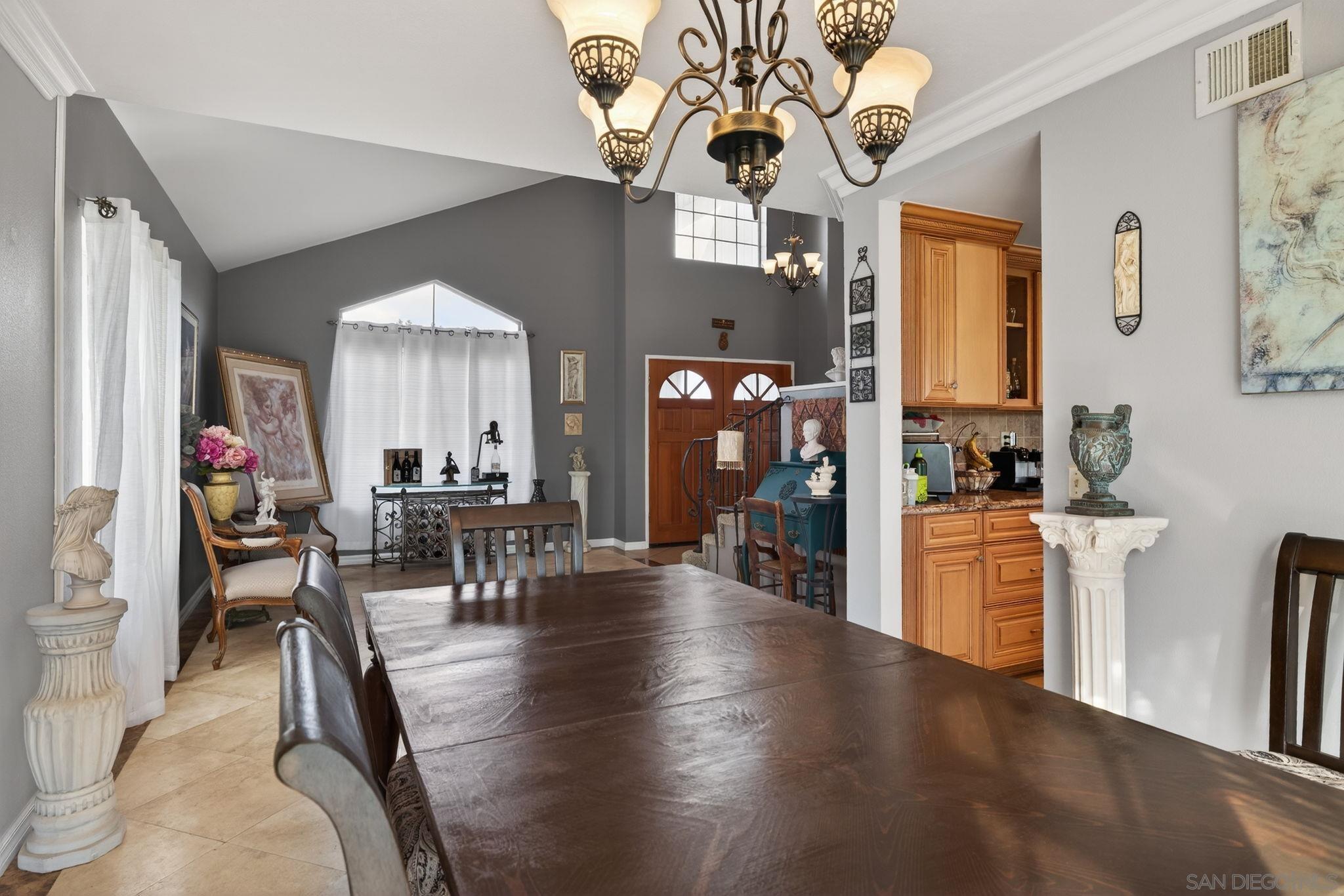 Detail Gallery Image 16 of 75 For 800  Calle Higuera, Camarillo,  CA 93010 - 5 Beds | 3/1 Baths