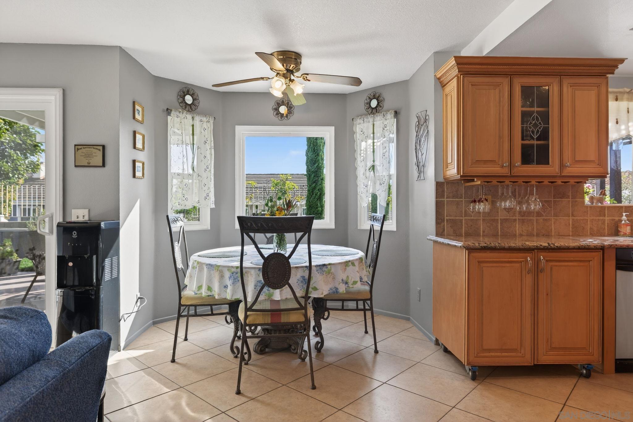 Detail Gallery Image 21 of 75 For 800  Calle Higuera, Camarillo,  CA 93010 - 5 Beds | 3/1 Baths