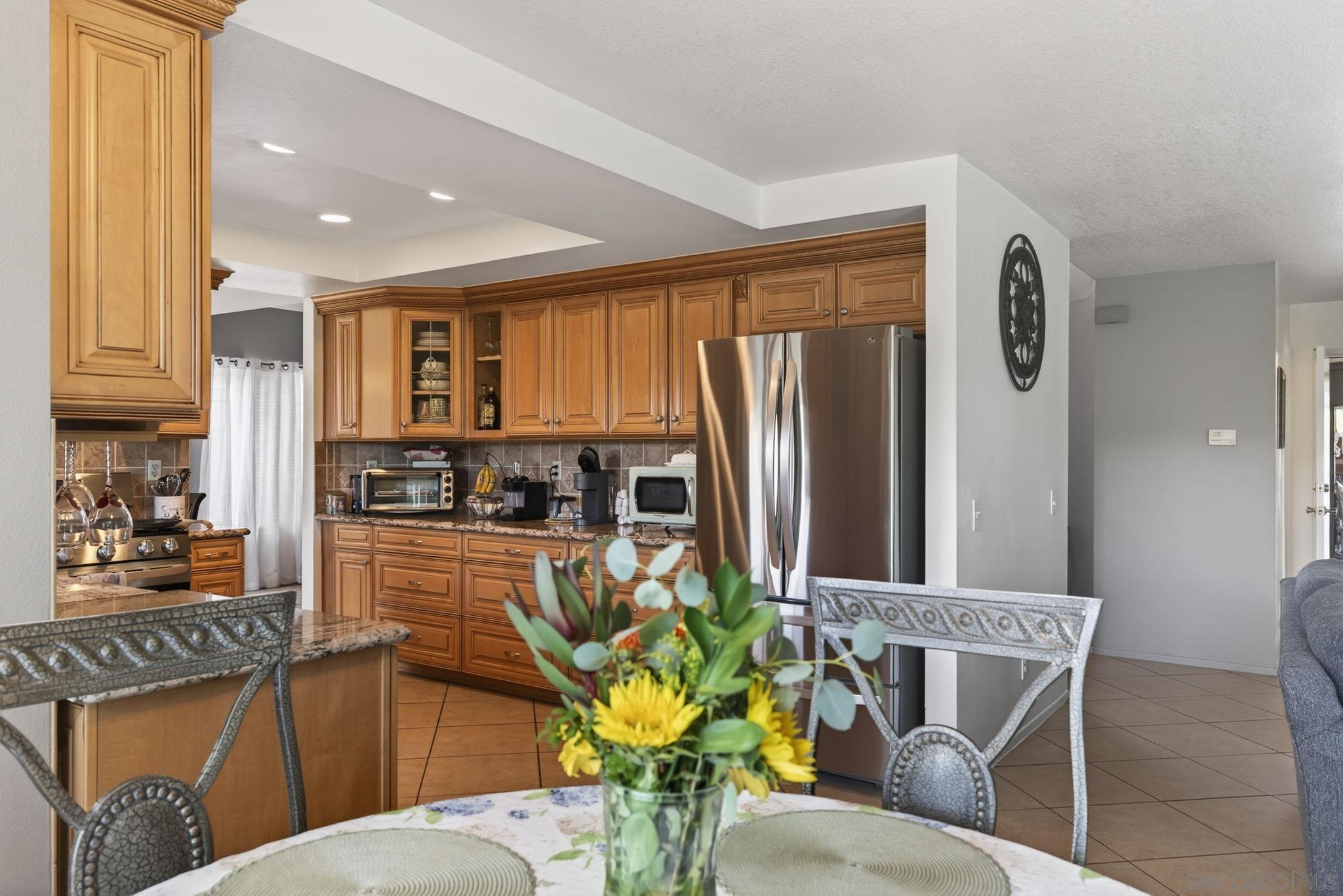 Detail Gallery Image 23 of 75 For 800  Calle Higuera, Camarillo,  CA 93010 - 5 Beds | 3/1 Baths