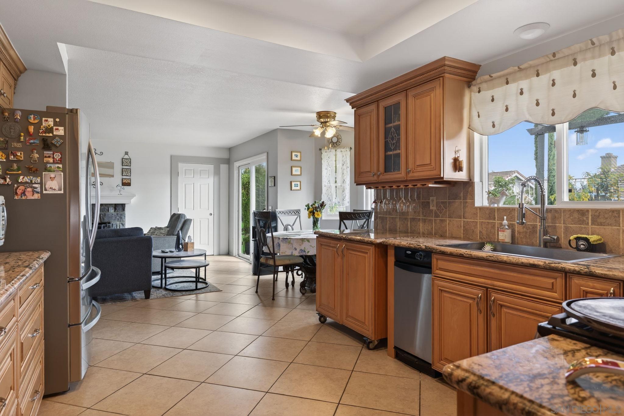 Detail Gallery Image 27 of 75 For 800  Calle Higuera, Camarillo,  CA 93010 - 5 Beds | 3/1 Baths