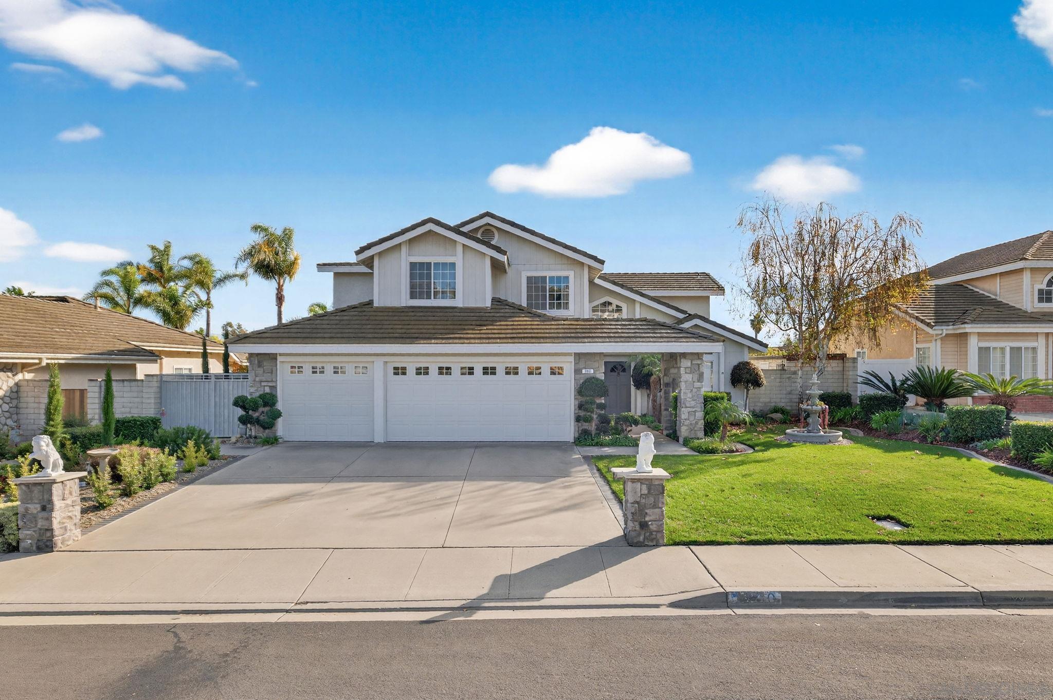 Detail Gallery Image 4 of 75 For 800  Calle Higuera, Camarillo,  CA 93010 - 5 Beds | 3/1 Baths