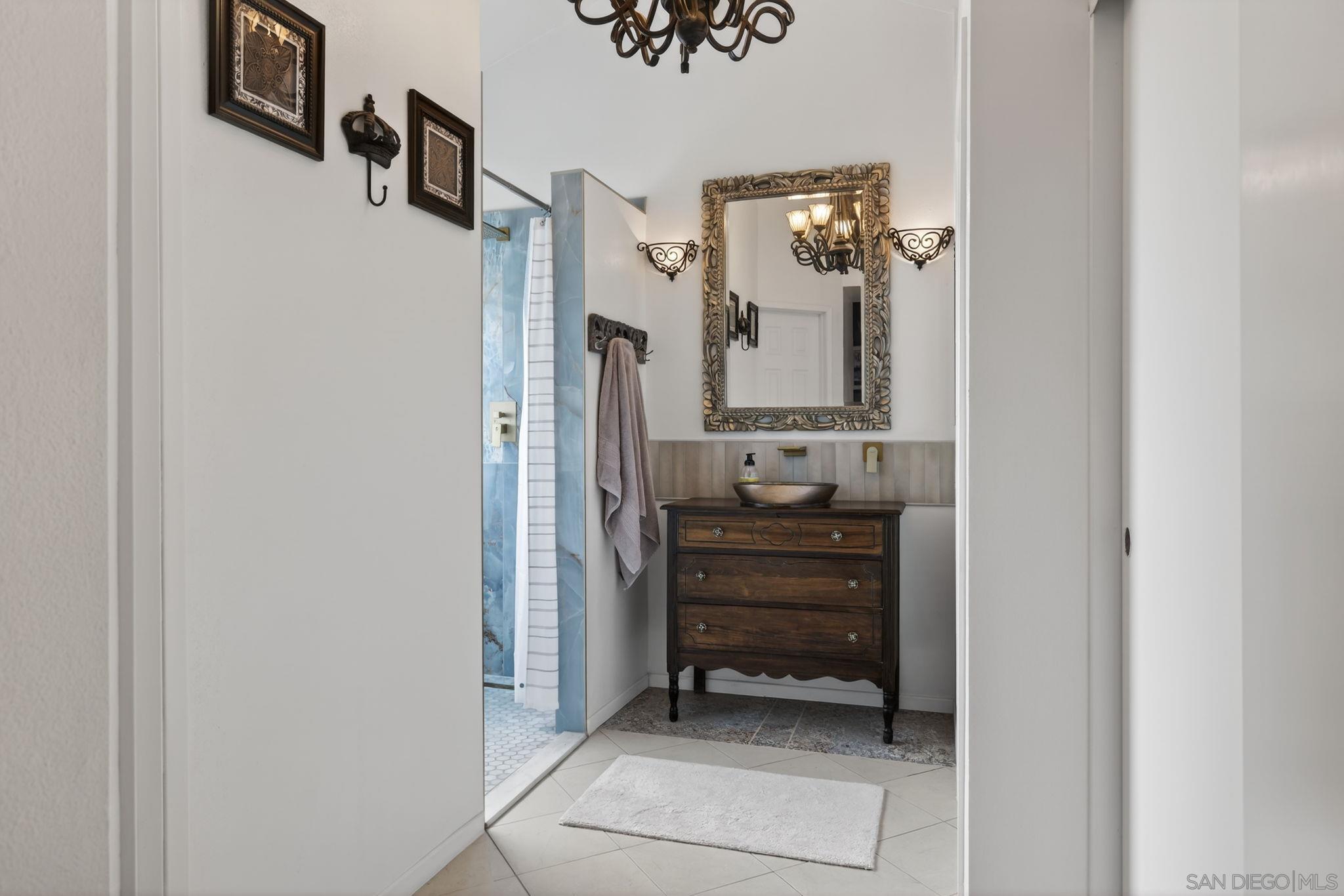 Detail Gallery Image 34 of 75 For 800  Calle Higuera, Camarillo,  CA 93010 - 5 Beds | 3/1 Baths