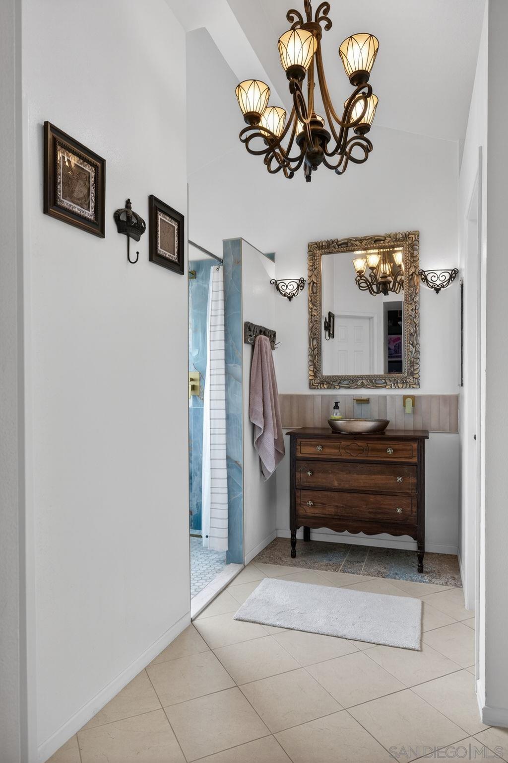 Detail Gallery Image 35 of 75 For 800  Calle Higuera, Camarillo,  CA 93010 - 5 Beds | 3/1 Baths