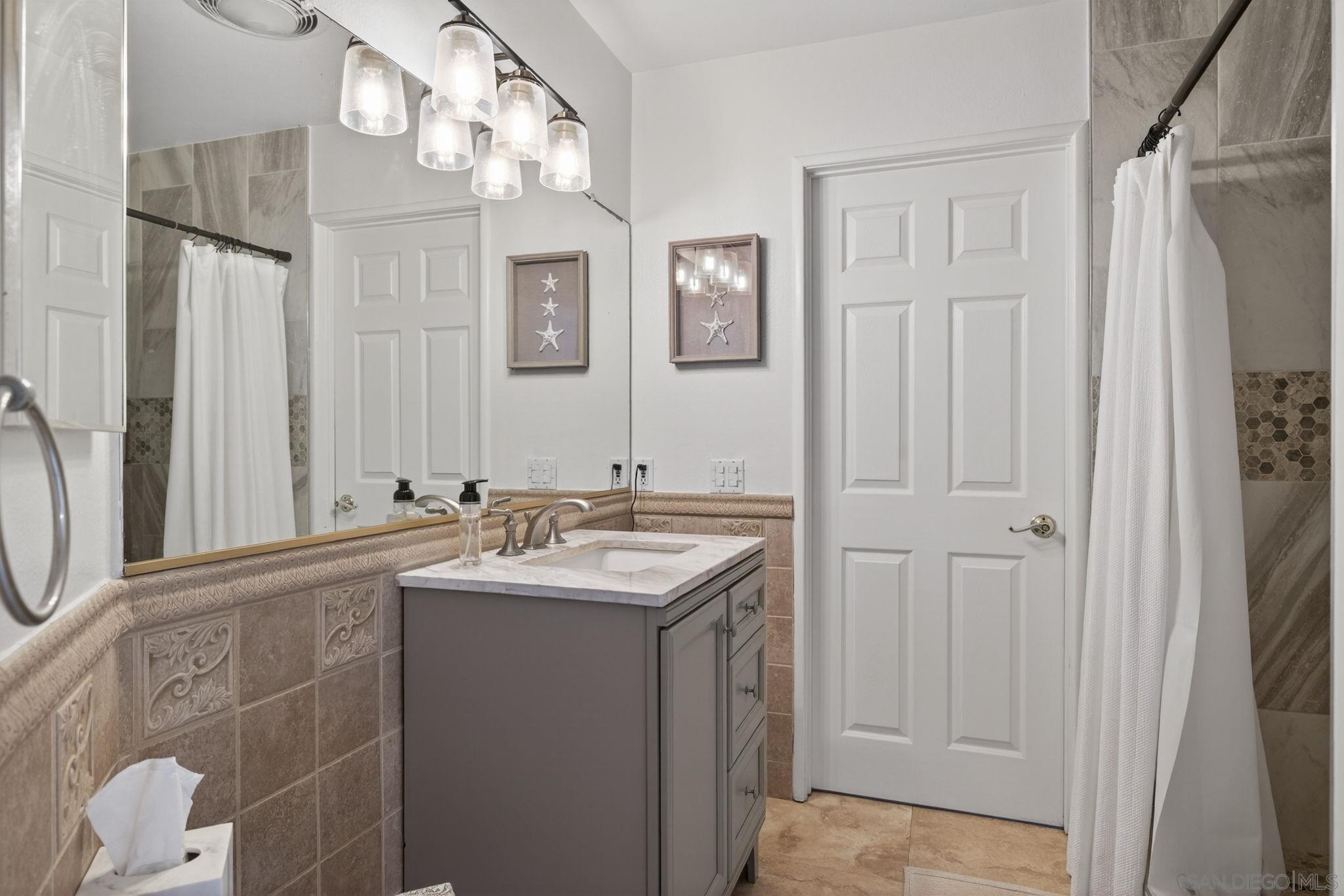 Detail Gallery Image 49 of 75 For 800  Calle Higuera, Camarillo,  CA 93010 - 5 Beds | 3/1 Baths