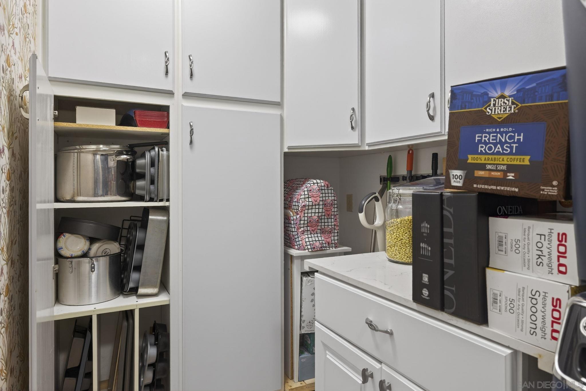 Detail Gallery Image 60 of 75 For 800  Calle Higuera, Camarillo,  CA 93010 - 5 Beds | 3/1 Baths