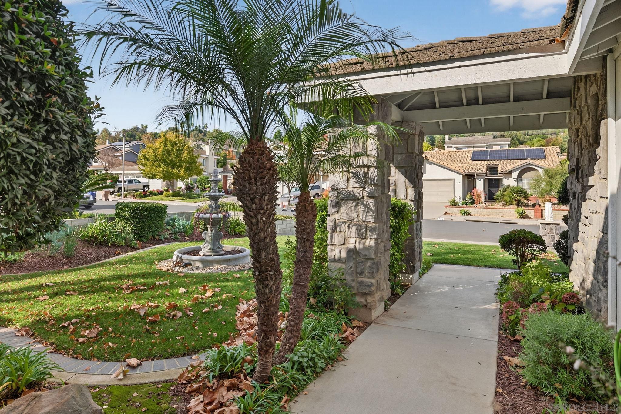 Detail Gallery Image 8 of 75 For 800  Calle Higuera, Camarillo,  CA 93010 - 5 Beds | 3/1 Baths